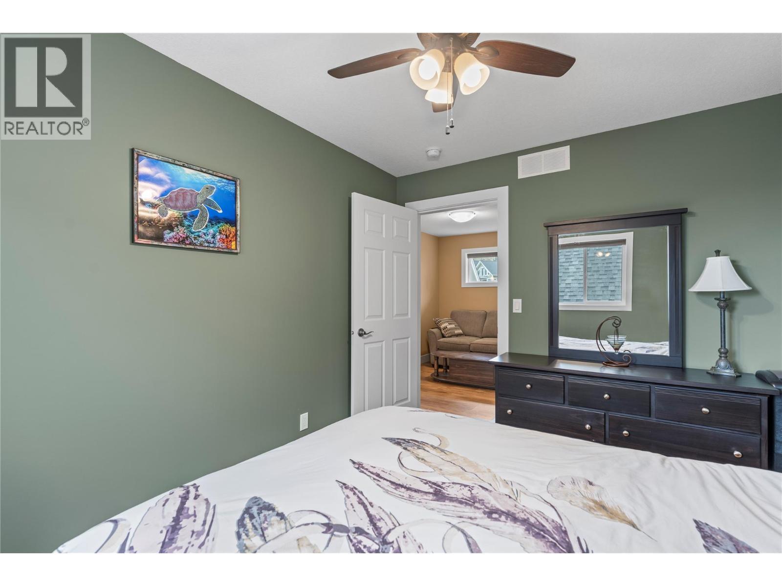 KELOWNA, British Columbia, V1Z 3R8, CA, 2 Bedrooms Bedrooms, ,2 BathroomsBathrooms,Residential,For Sale,1950857