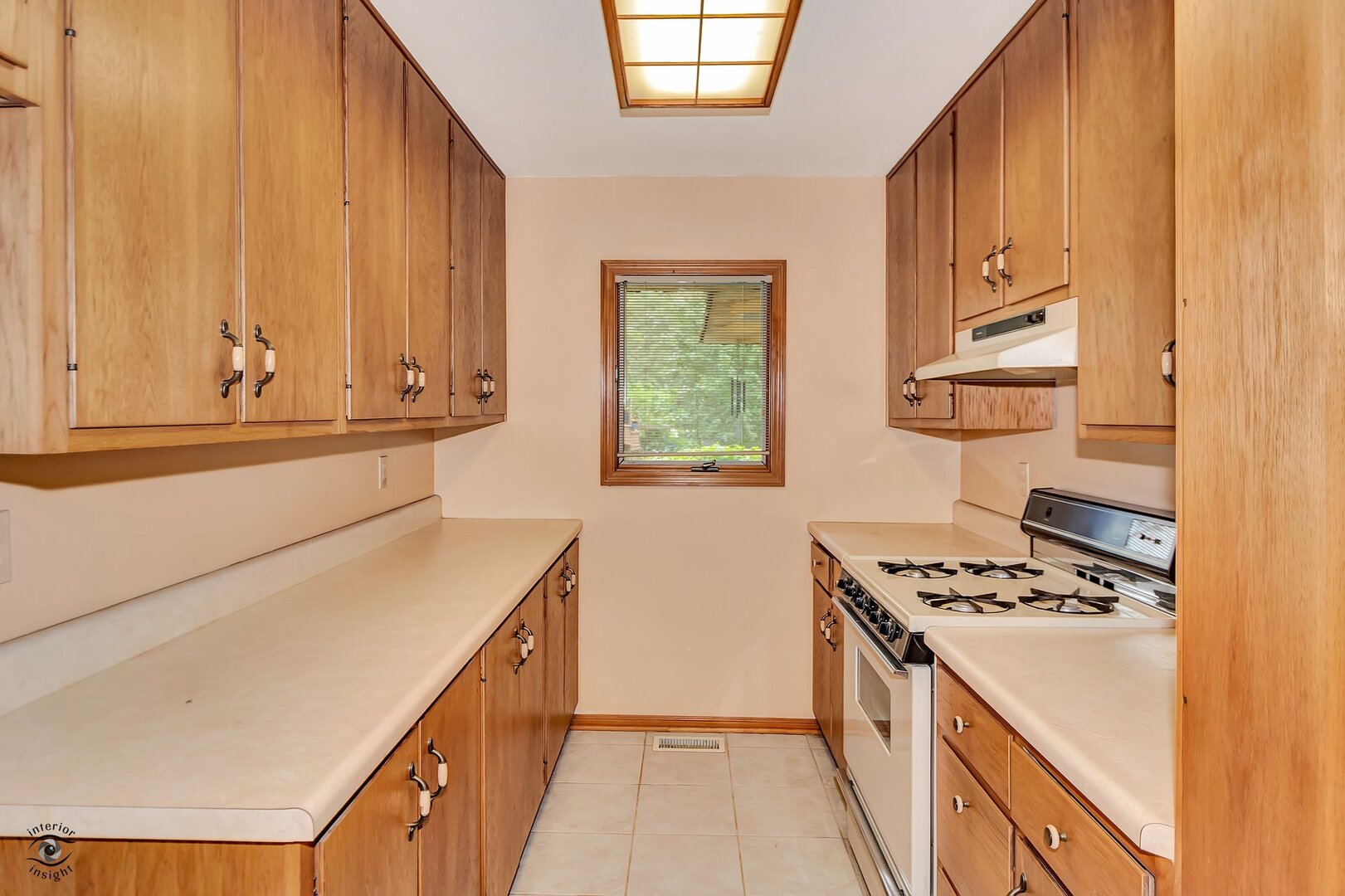 St. Anne, Illinois, 60964, United States, 4 Bedrooms Bedrooms, ,4 BathroomsBathrooms,Residential,For Sale,1901313