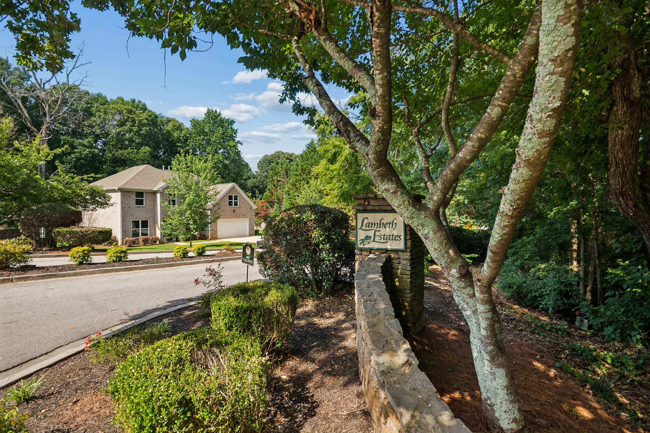  Beautifully Refreshed Ranch Nestled on an Expansive Cul-de-sac Lot - 物件實景
