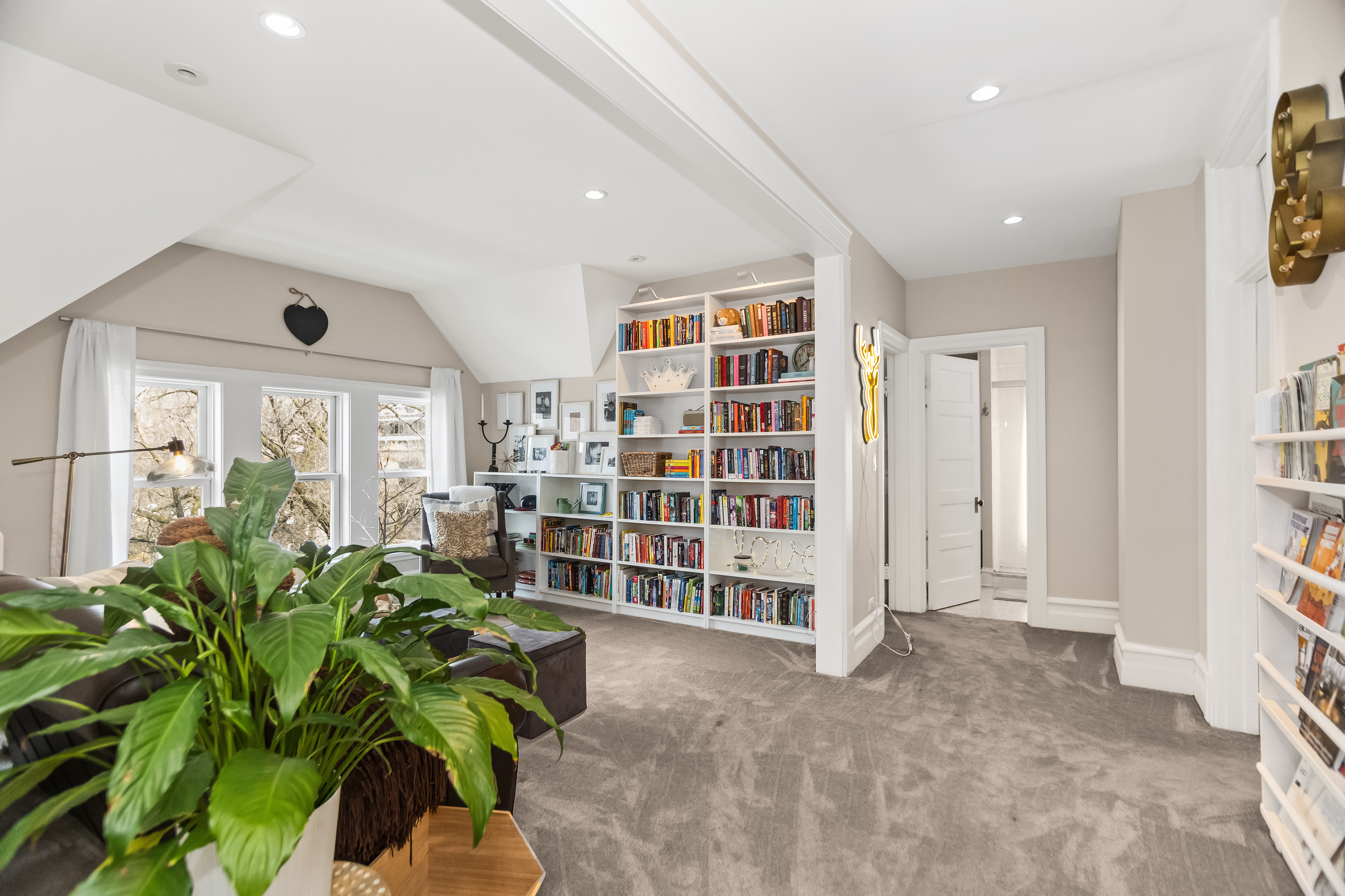  A Rare Opportunity to Own a Historic Home - 物件實景