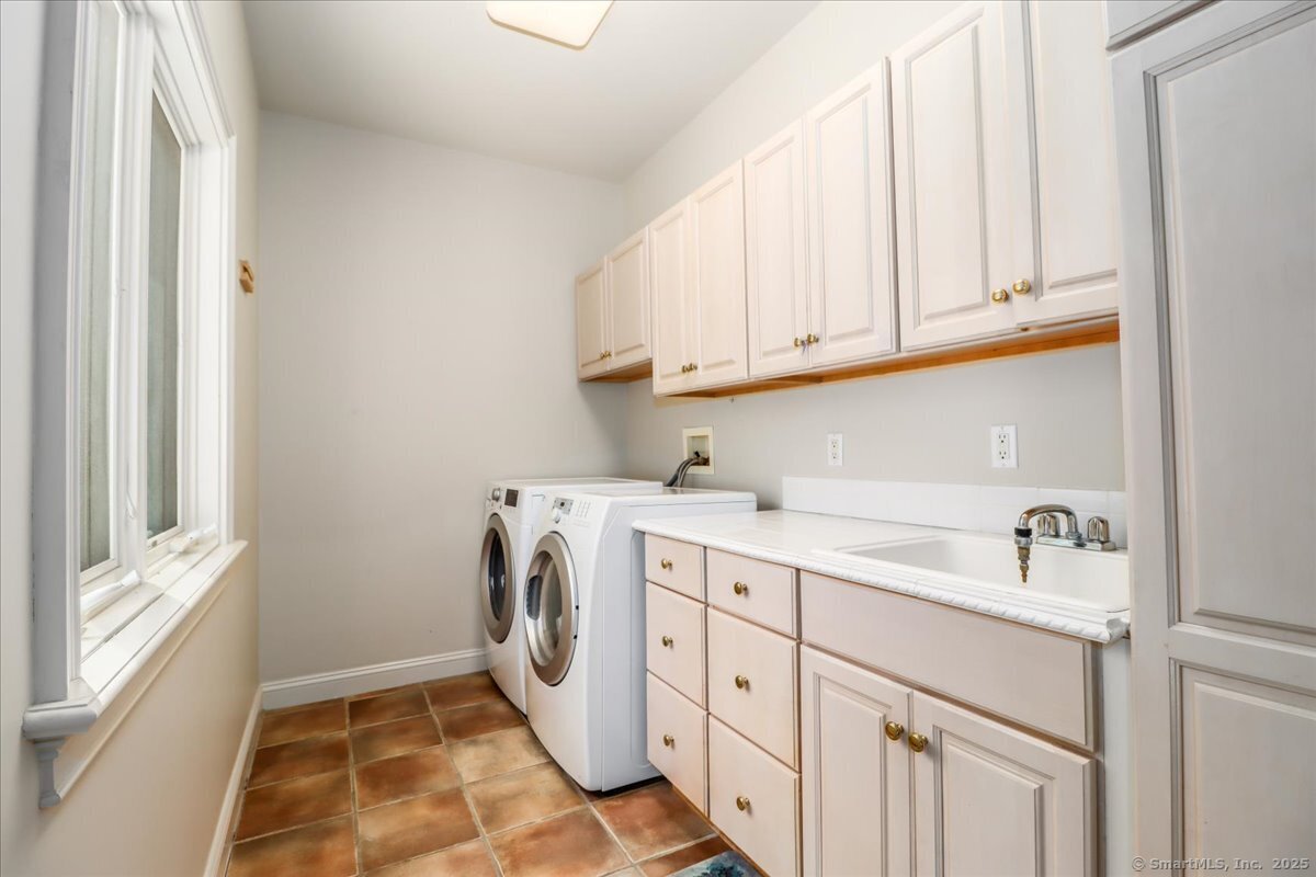 Sherman, Connecticut, 06784, United States, 6 Bedrooms Bedrooms, ,7 BathroomsBathrooms,Residential,For Sale,1828376