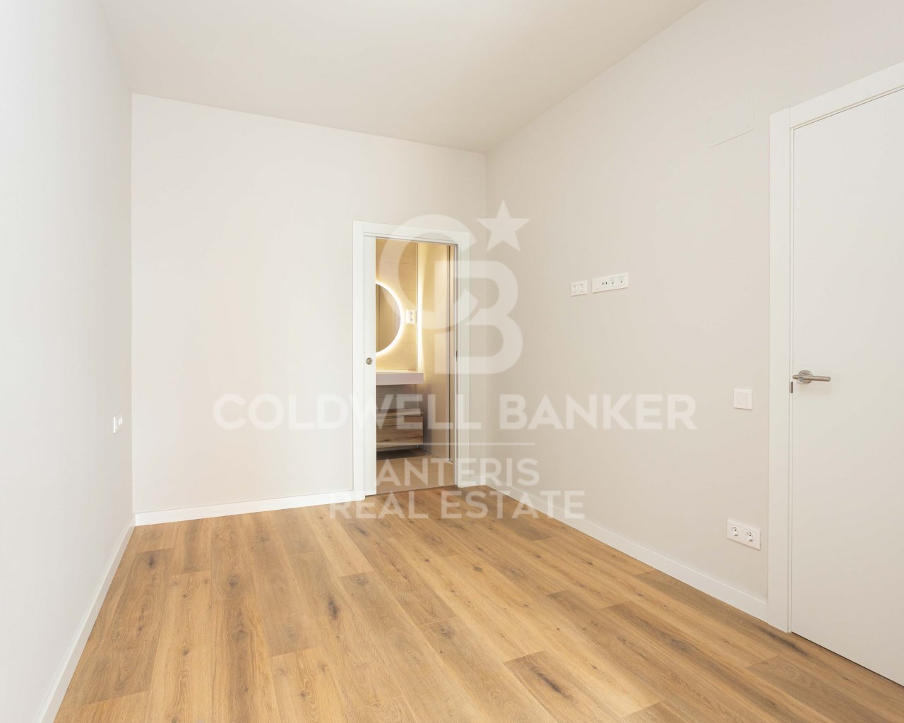 Barcelona, Catalonia, ES, 3 Bedrooms Bedrooms, ,2 BathroomsBathrooms,Residential,For Sale,1687254