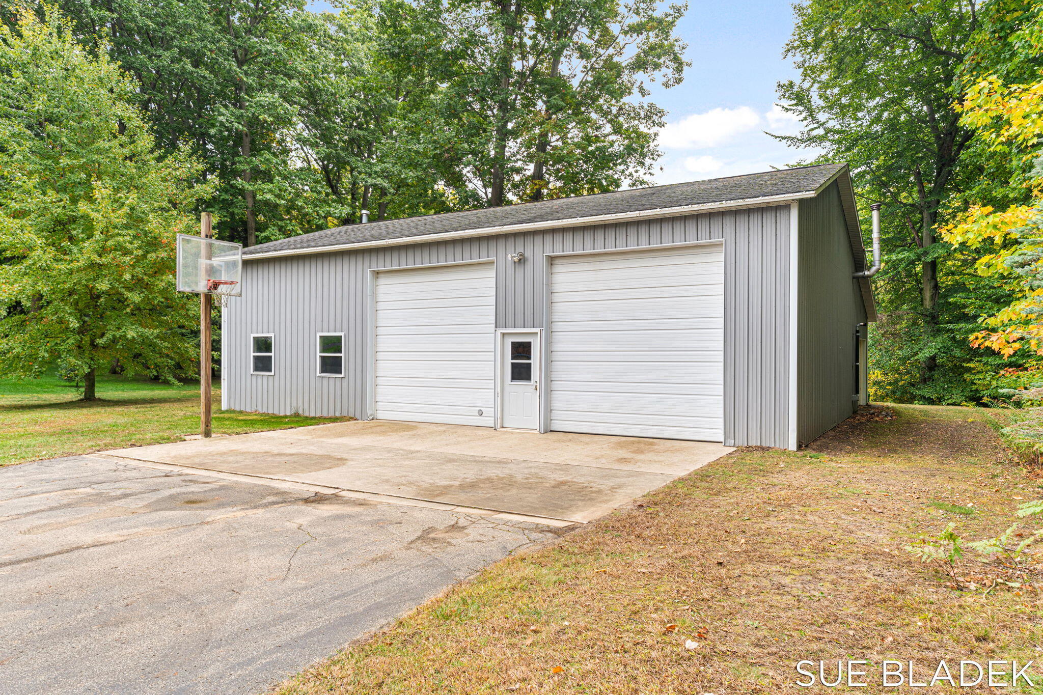 Fennville, Michigan, 49408, United States, 4 Bedrooms Bedrooms, ,4 BathroomsBathrooms,Residential,For Sale,1966449