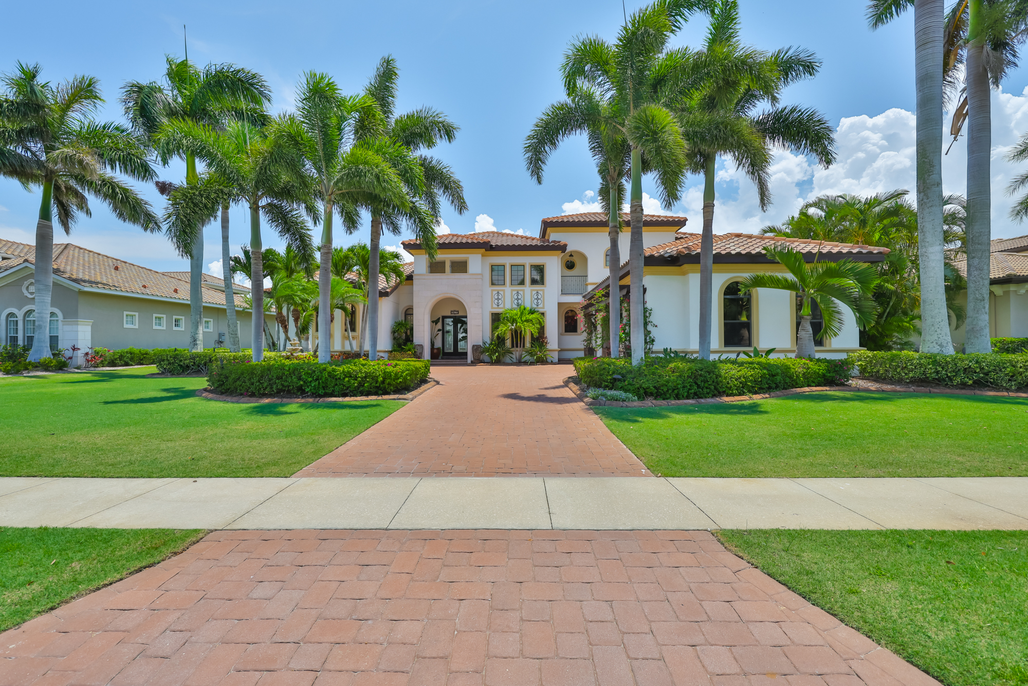 Apollo Beach, Florida, 33572, United States, 4 Bedrooms Bedrooms, ,5 BathroomsBathrooms,Residential,For Sale,1983999