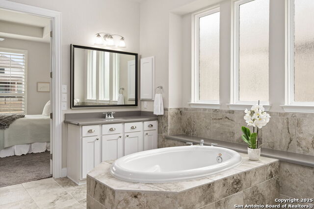 Boerne, Texas, 78006, United States, 5 Bedrooms Bedrooms, ,4 BathroomsBathrooms,Residential,For Sale,1729850