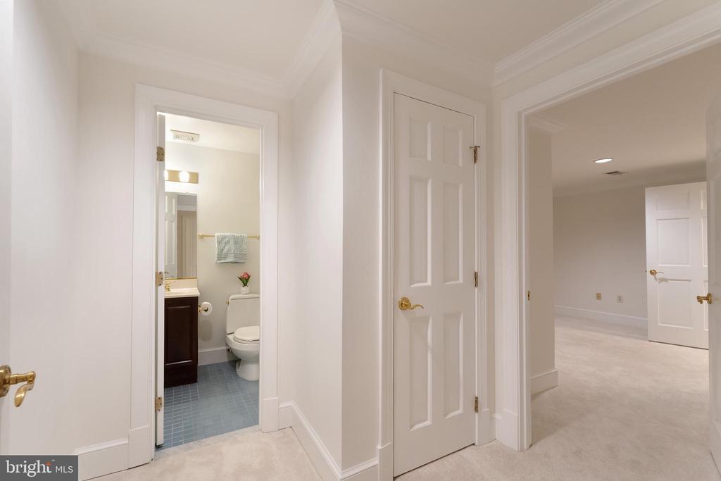 Great Falls, Virginia, 22066, United States, 5 Bedrooms Bedrooms, ,5 BathroomsBathrooms,Residential,For Sale,1900616