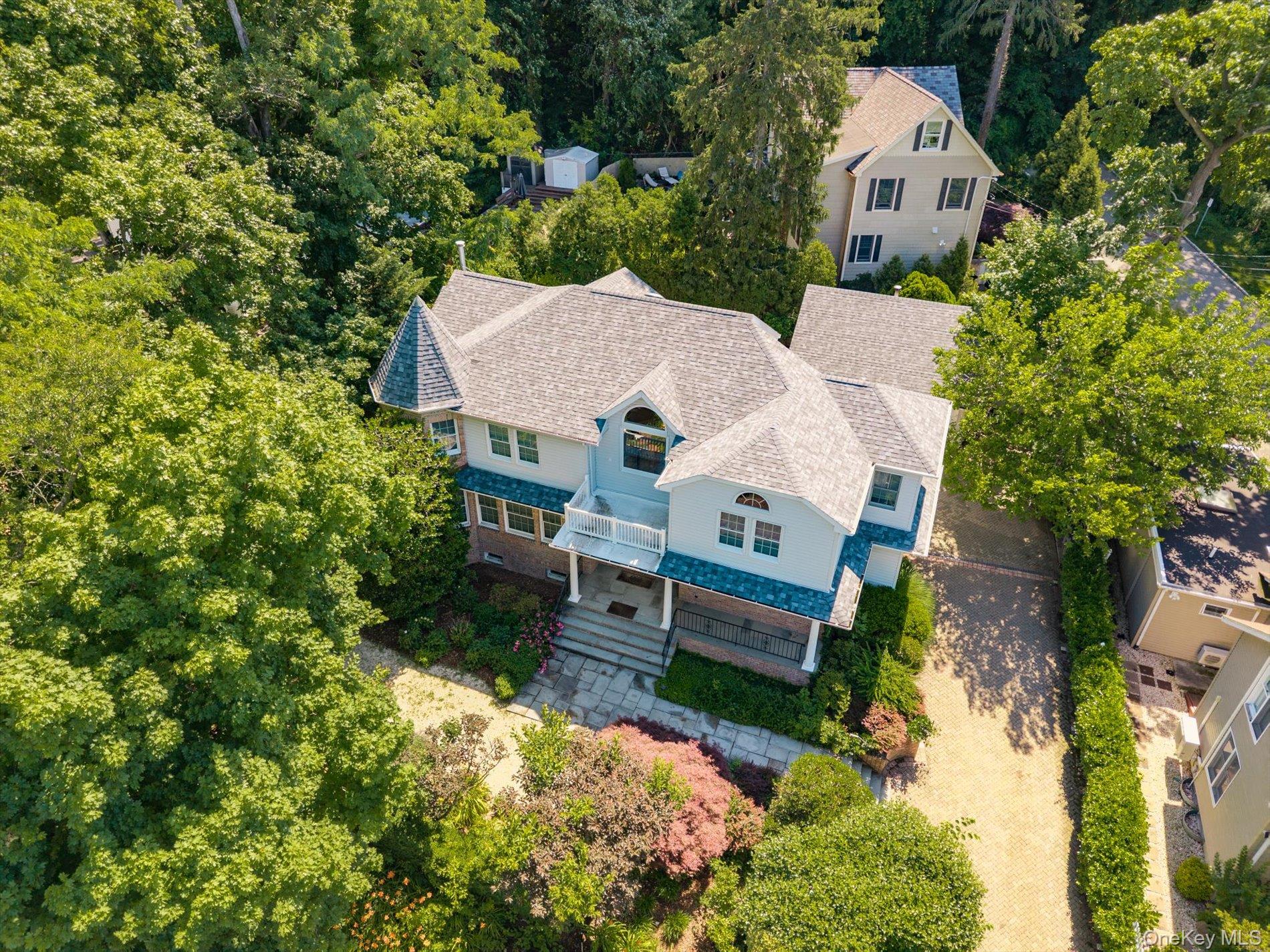  15 Church Street, Roslyn, NY, 11576 - 物件實景