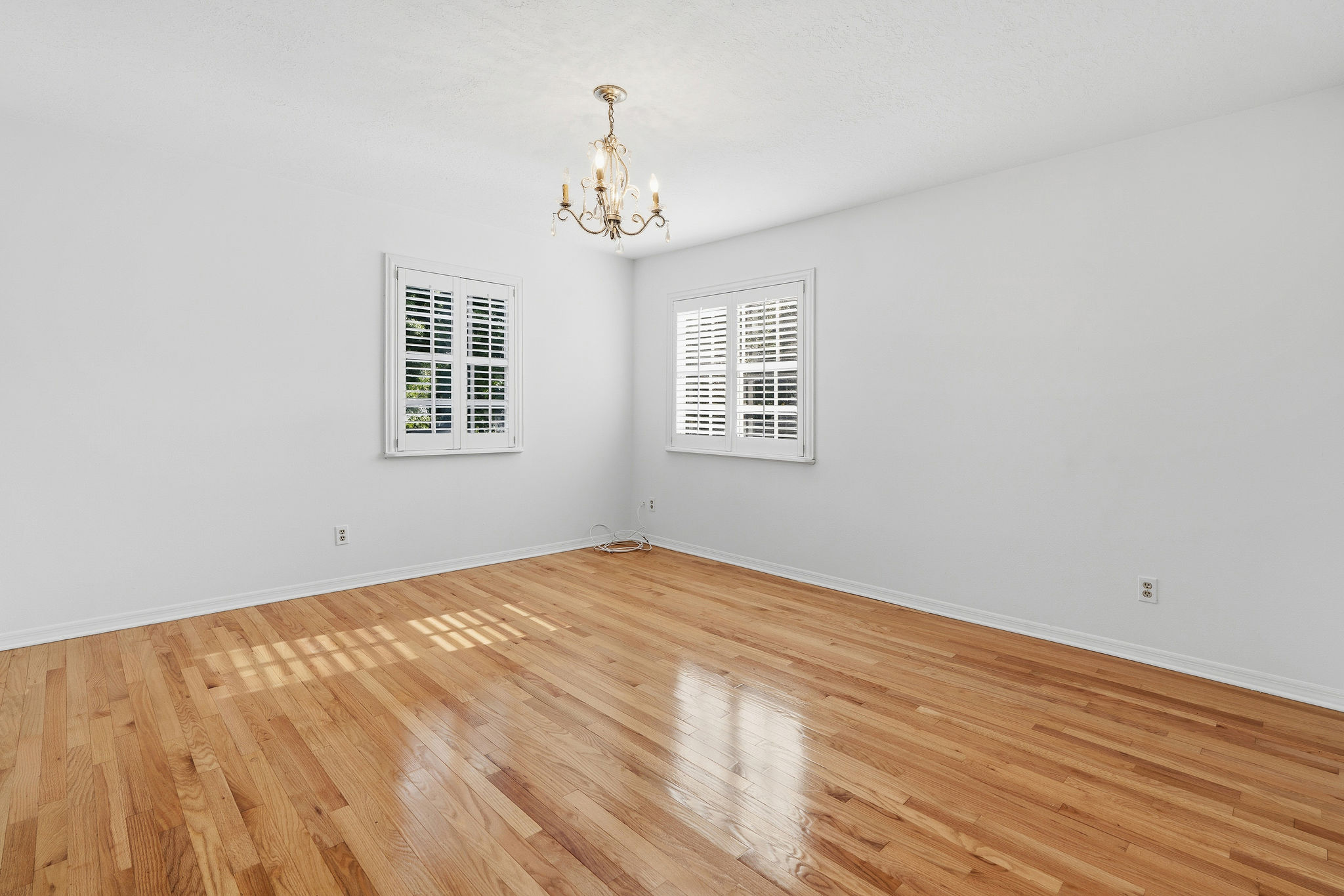 St. Peterburg, Florida, 33704, United States, 4 Bedrooms Bedrooms, ,3 BathroomsBathrooms,Residential,For Sale,2018608
