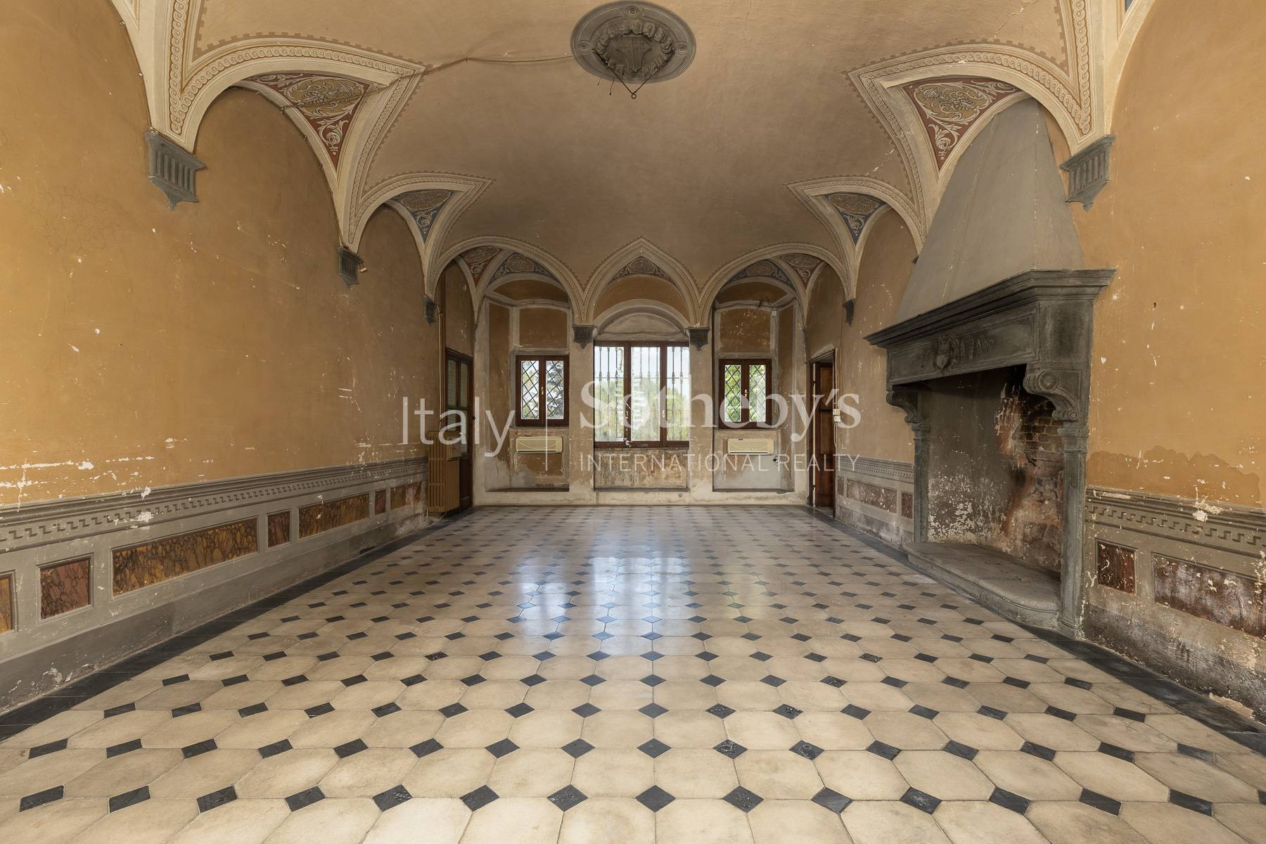  Castle with Approved Restoration Project near Montalcino - 物件實景