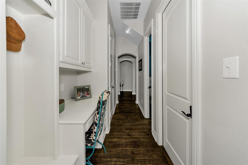 Fort Worth, Texas, 76179, United States, 4 Bedrooms Bedrooms, ,4 BathroomsBathrooms,Residential,For Sale,1915510
