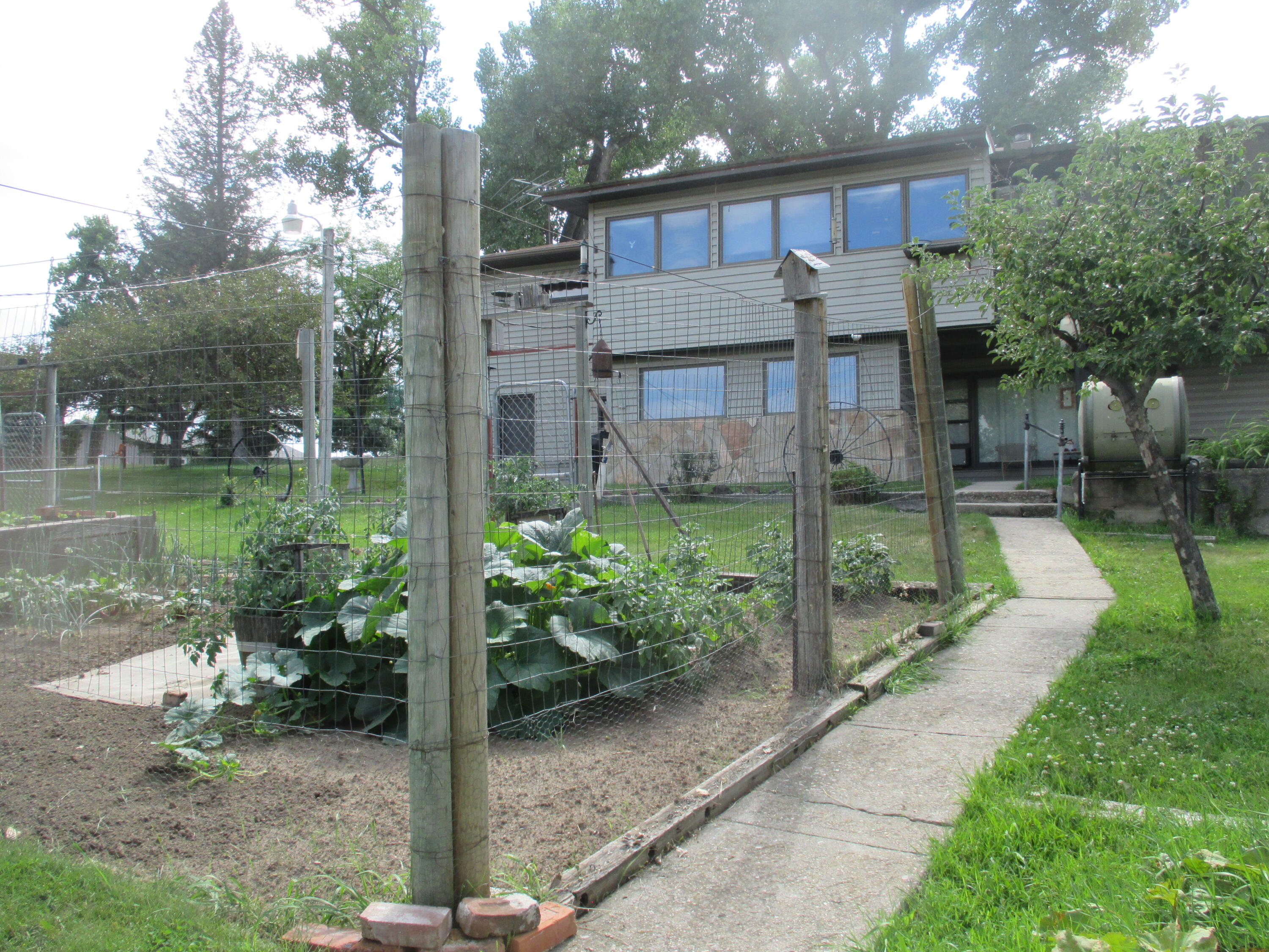 Buffalo, Wyoming, 82834, United States, 4 Bedrooms Bedrooms, ,3 BathroomsBathrooms,Residential,For Sale,2000125