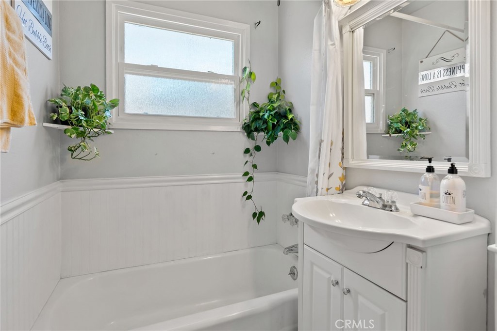 Highland, California, 92346, United States, 3 Bedrooms Bedrooms, ,2 BathroomsBathrooms,Residential,For Sale,1885761