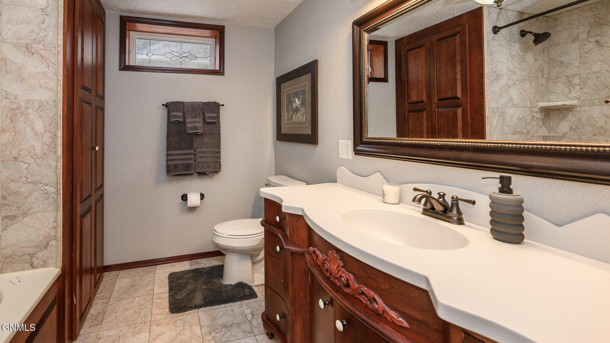 Mandan, North Dakota, 58554, United States, 5 Bedrooms Bedrooms, ,4 BathroomsBathrooms,Residential,For Sale,2005238