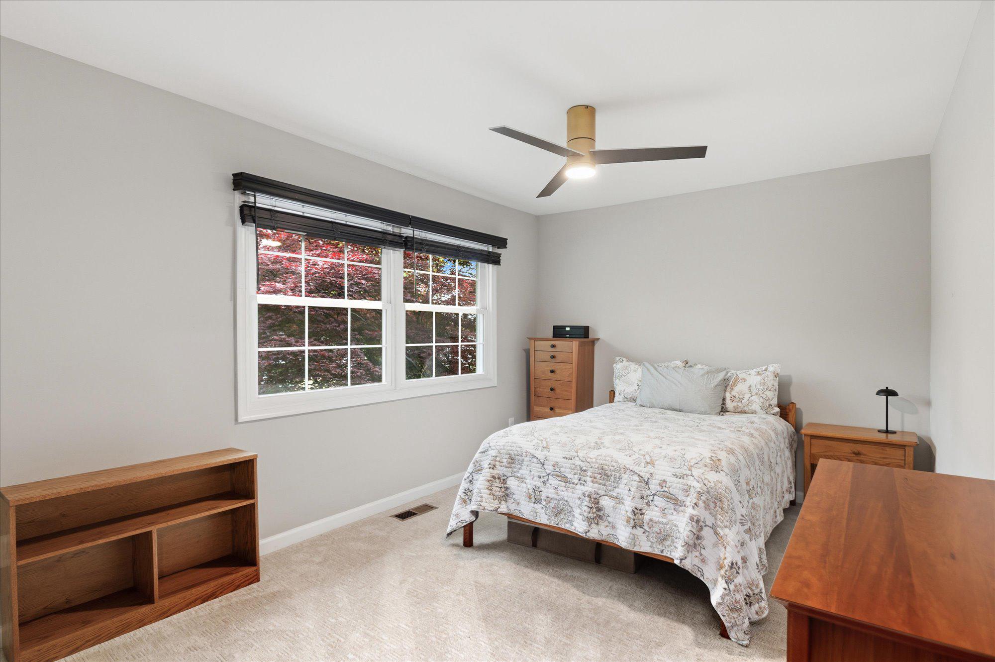  1000 E Holly Avenue, Sterling, VA, 20164 - 物件實景
