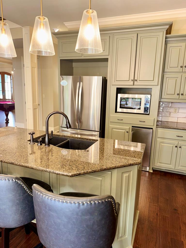 OXFORD, Mississippi, 38655, United States, 6 Bedrooms Bedrooms, ,4 BathroomsBathrooms,Residential,For Sale,1991856