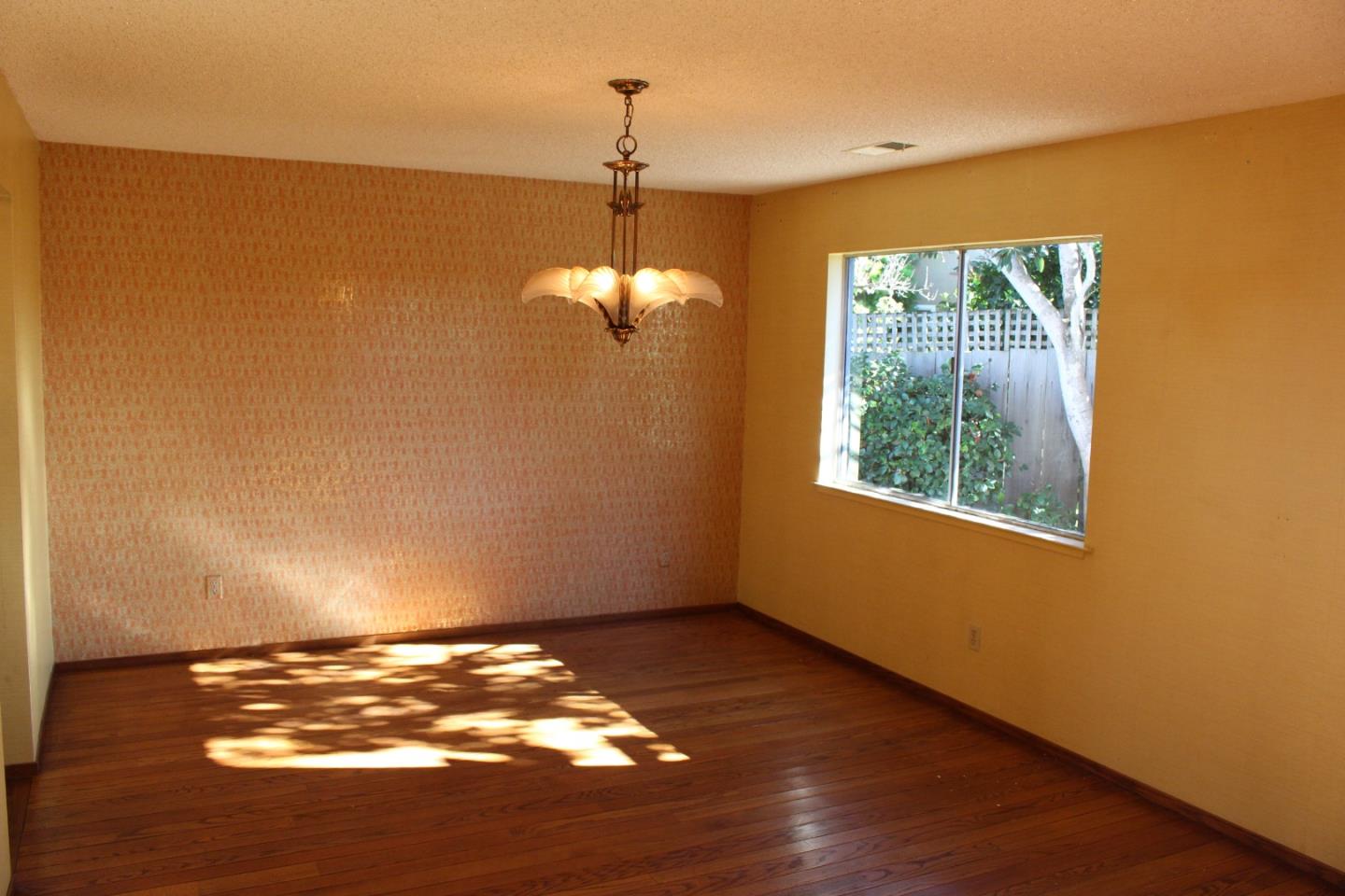 Watsonville, California, 95076, United States, 2 Bedrooms Bedrooms, ,2 BathroomsBathrooms,Residential,For Sale,1996934