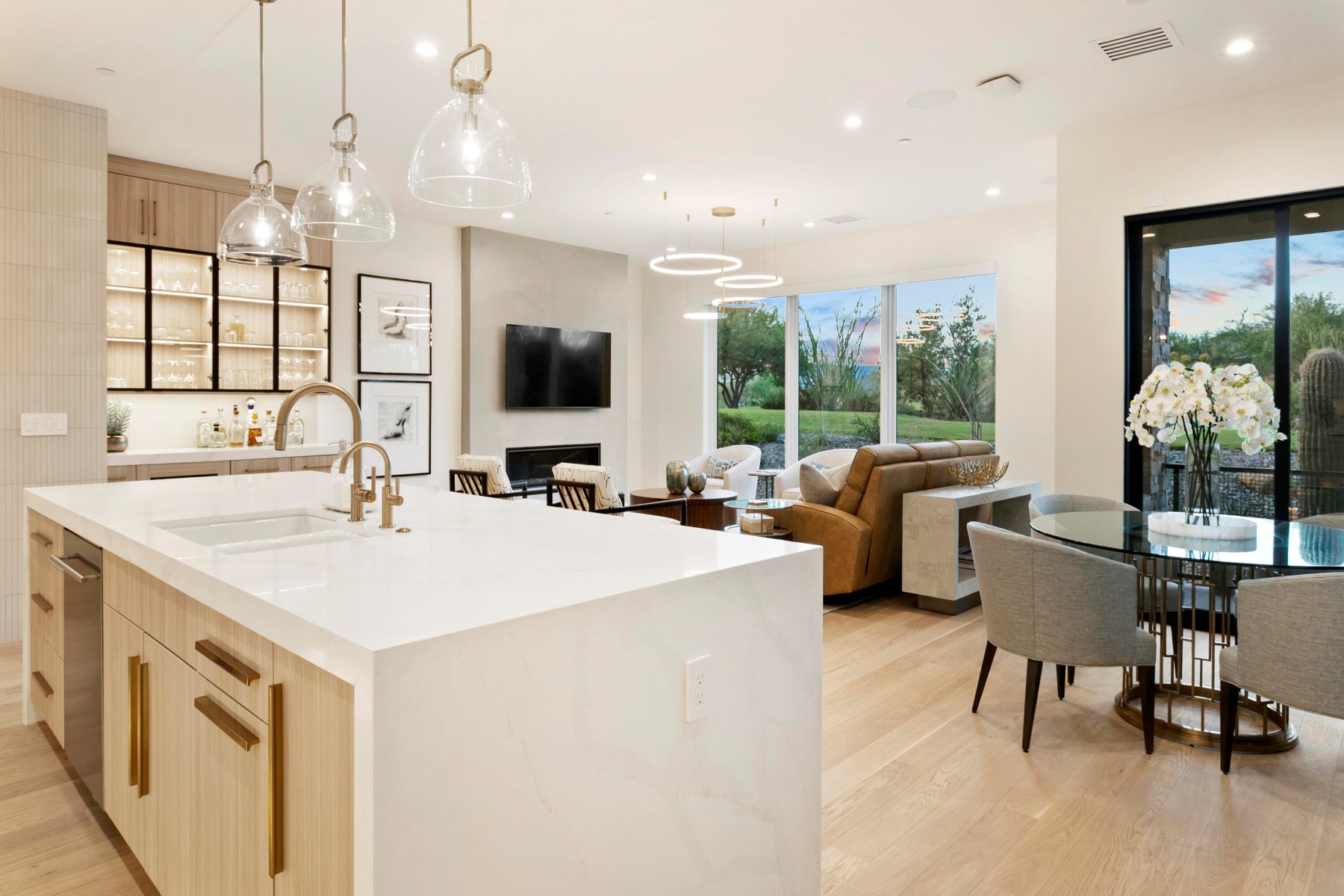  37200 N Cave Creek Road 1102  Scottsdale, AZ - 物件實景