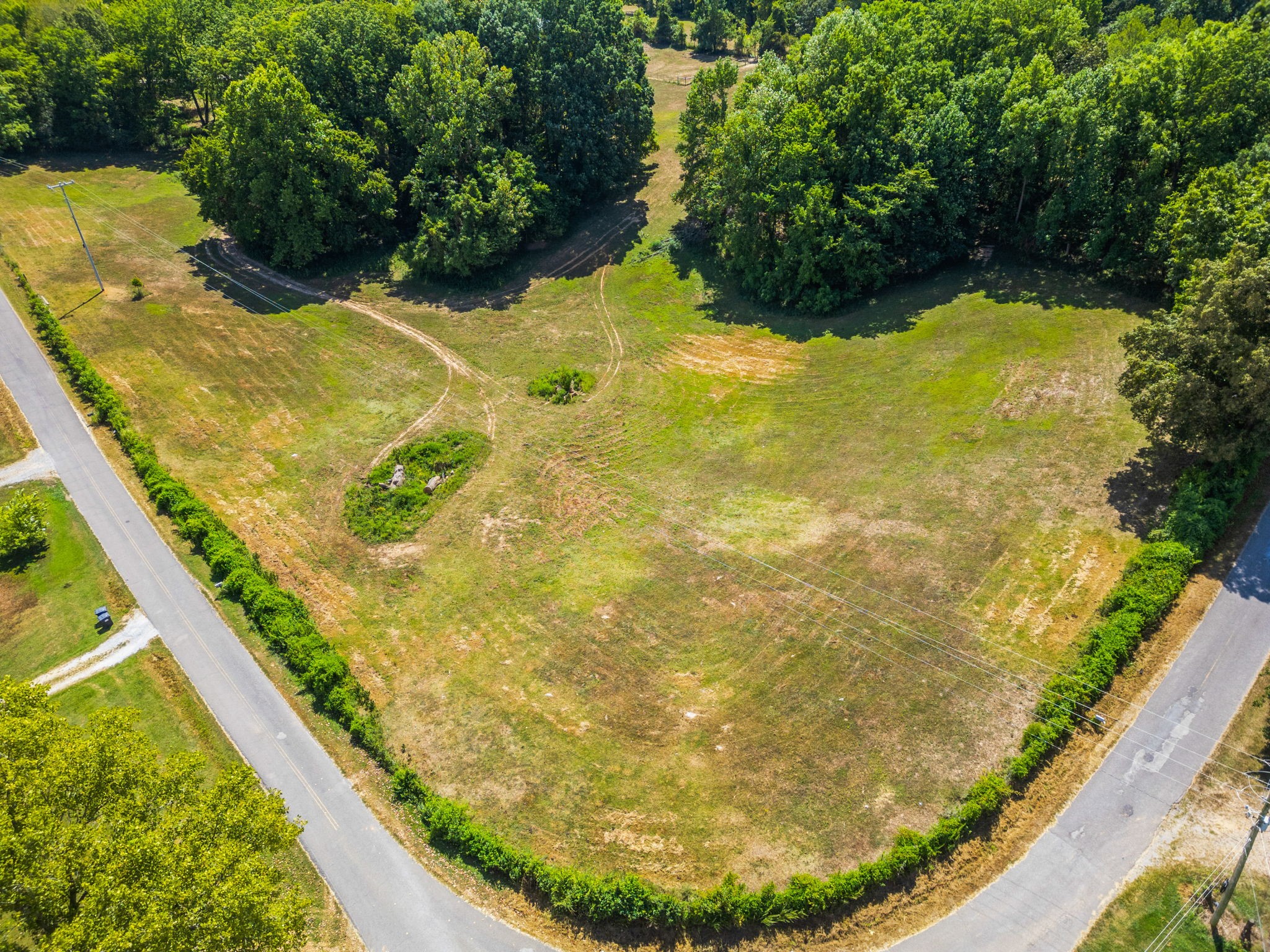 Cedar Hill, Tennessee, 37032, United States, 3 Bedrooms Bedrooms, ,2 BathroomsBathrooms,Residential,For Sale,1981088