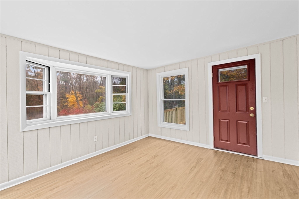 Mansfield, Massachusetts, 02048, United States, 3 Bedrooms Bedrooms, ,2 BathroomsBathrooms,Residential,For Sale,1991950