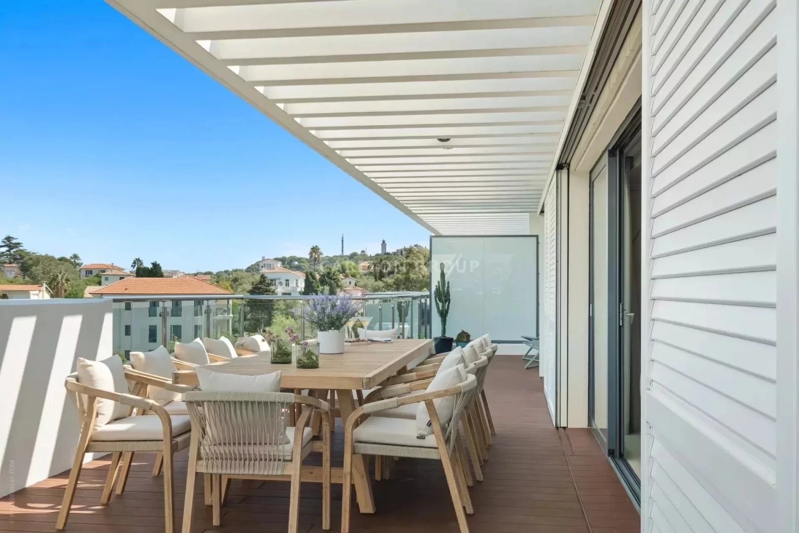 Antibes, Provence-Alpes-Côte d’Azur, 06600, FR, 4 Bedrooms Bedrooms, ,4 BathroomsBathrooms,Residential,For Sale,1829124