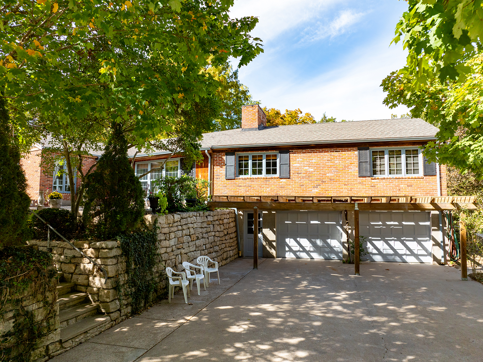 Hannibal, Missouri, 63401, United States, 3 Bedrooms Bedrooms, ,2 BathroomsBathrooms,Residential,For Sale,1981239