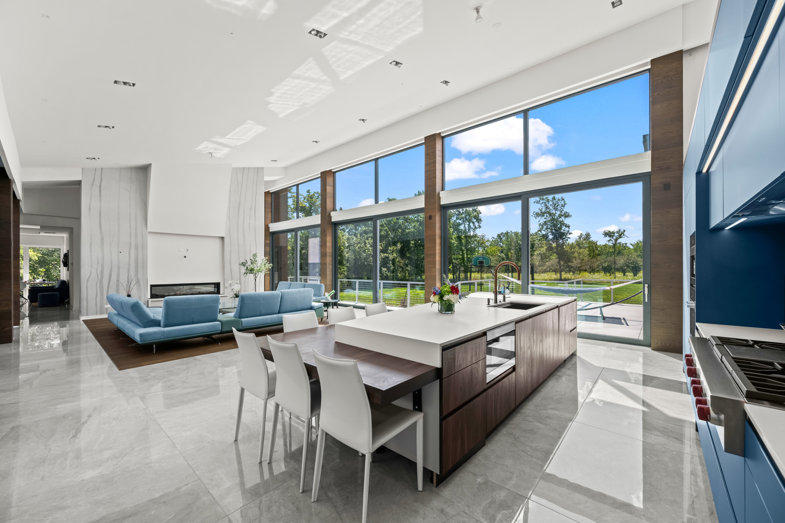Glenview, Illinois, 60025, United States, 6 Bedrooms Bedrooms, ,8 BathroomsBathrooms,Residential,For Sale,1941643