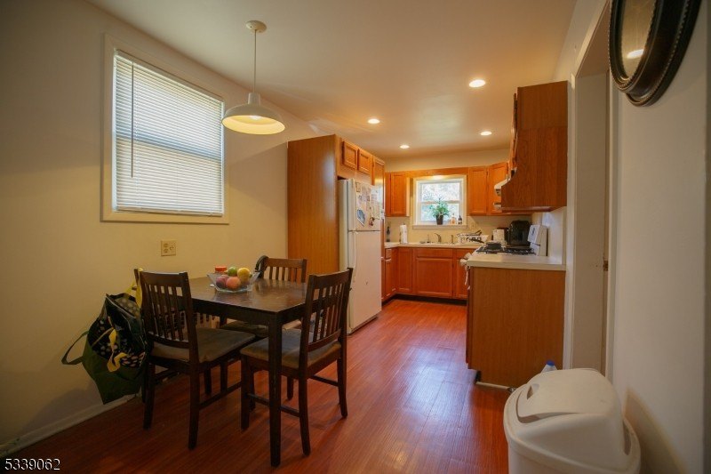 Linden City, New Jersey, 07036-2802, United States, 4 Bedrooms Bedrooms, ,2 BathroomsBathrooms,Residential,For Sale,1977001