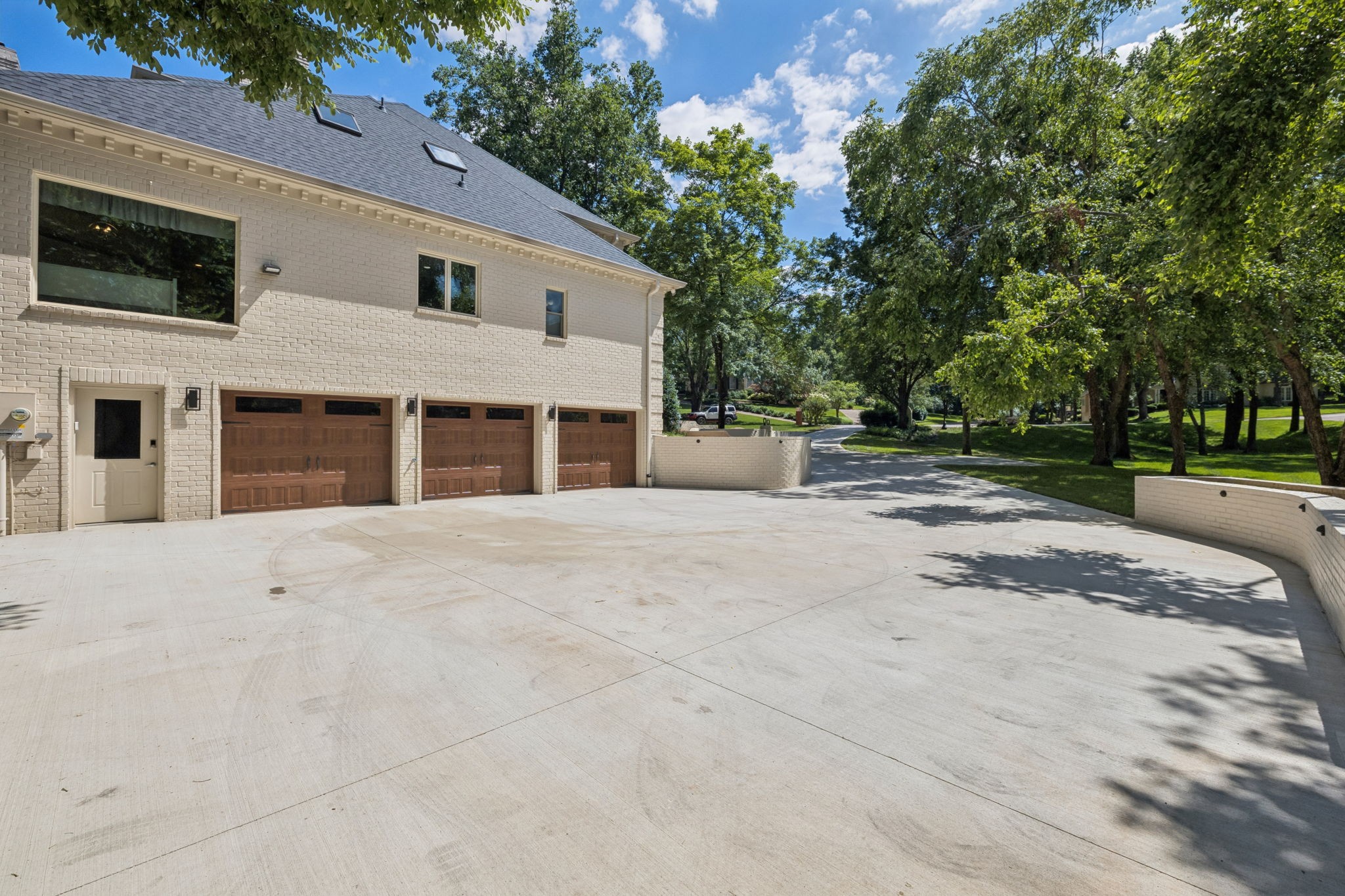  827 Maxwell Ct, Nashville, TN, 37220 - 物件實景