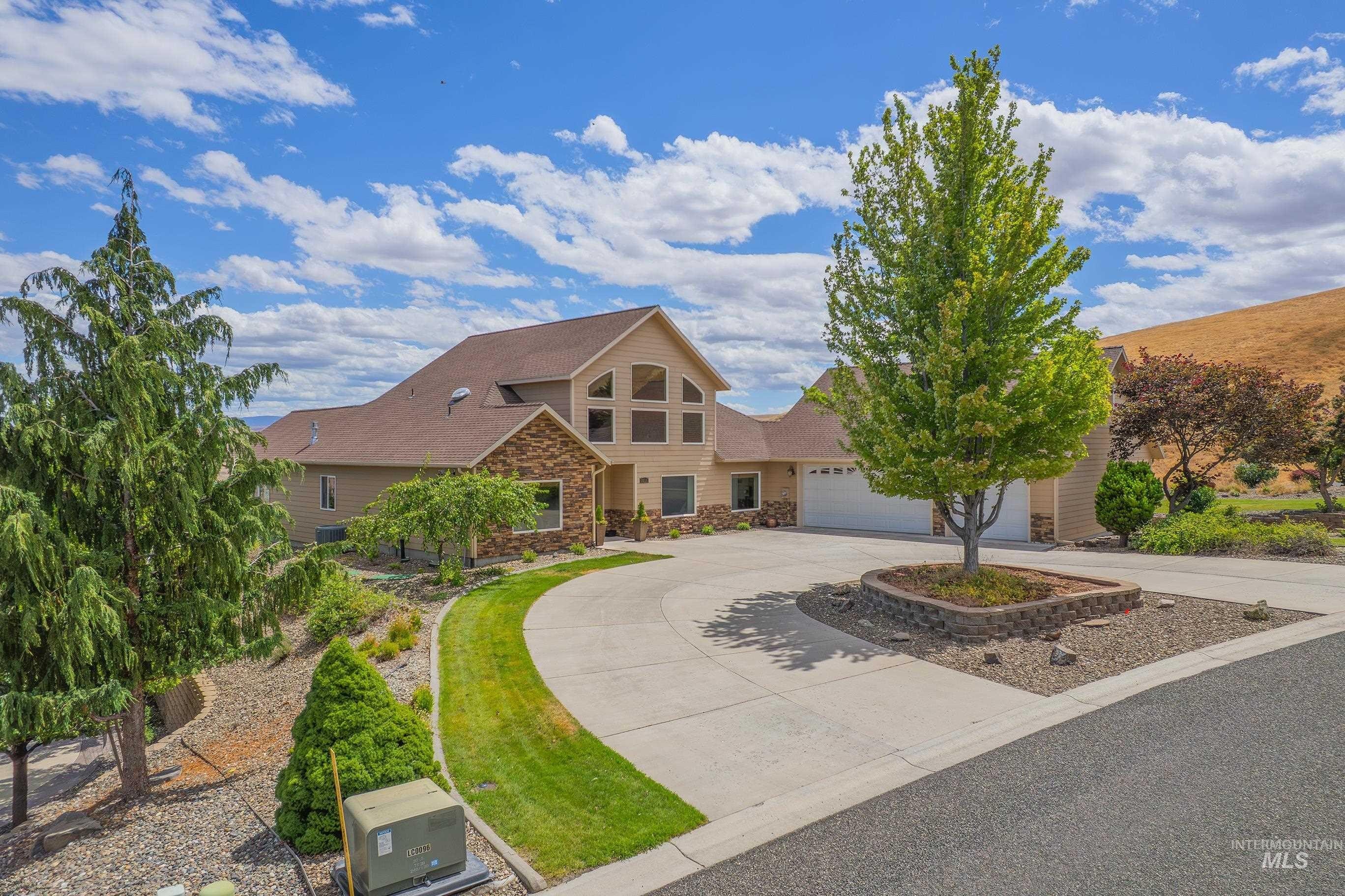 Clarkston, Washington, 99403, United States, 4 Bedrooms Bedrooms, ,3 BathroomsBathrooms,Residential,For Sale,1974298