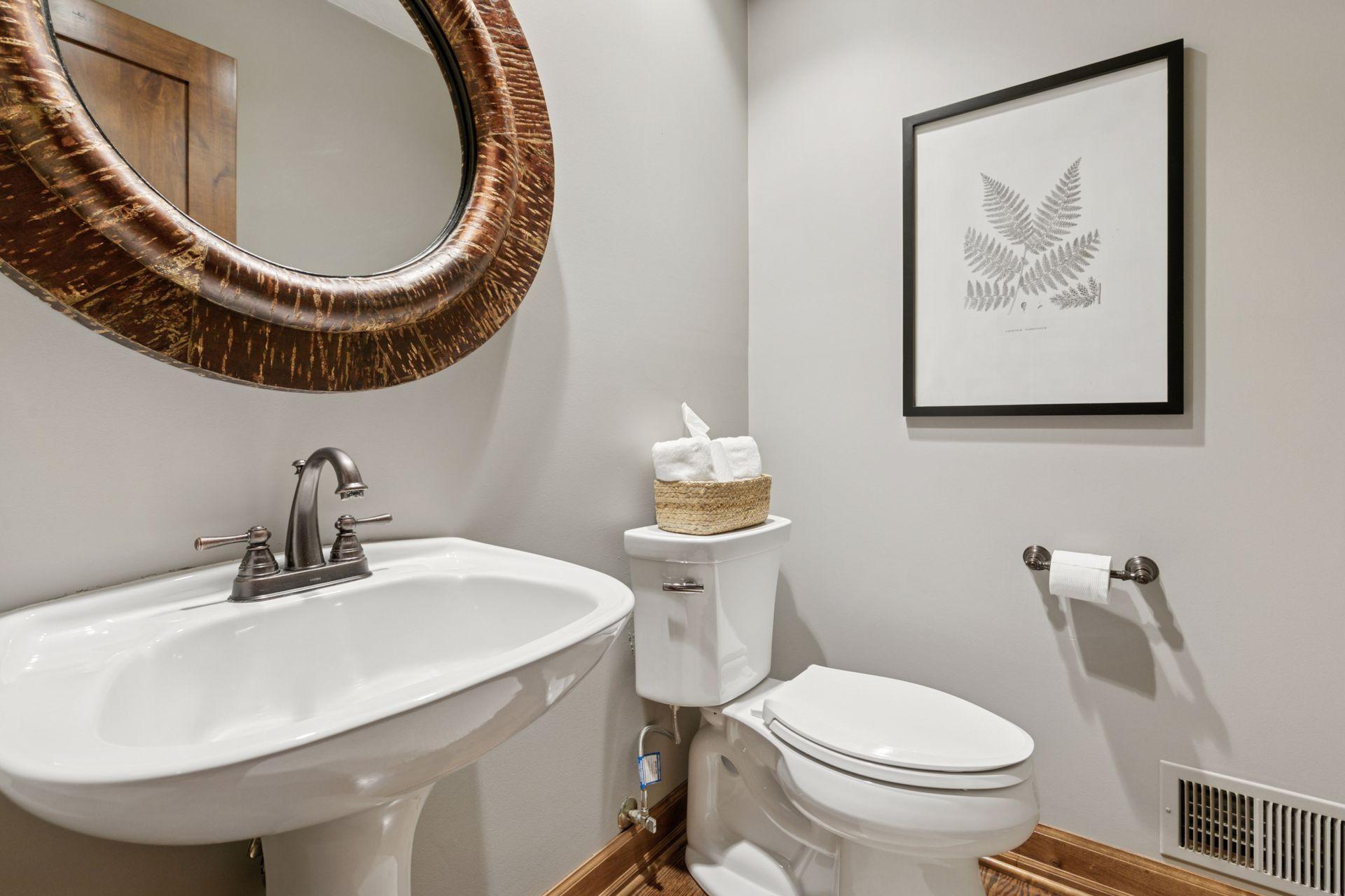 Chanhassen, Minnesota, 55318, United States, 5 Bedrooms Bedrooms, ,2 BathroomsBathrooms,Residential,For Sale,1847378