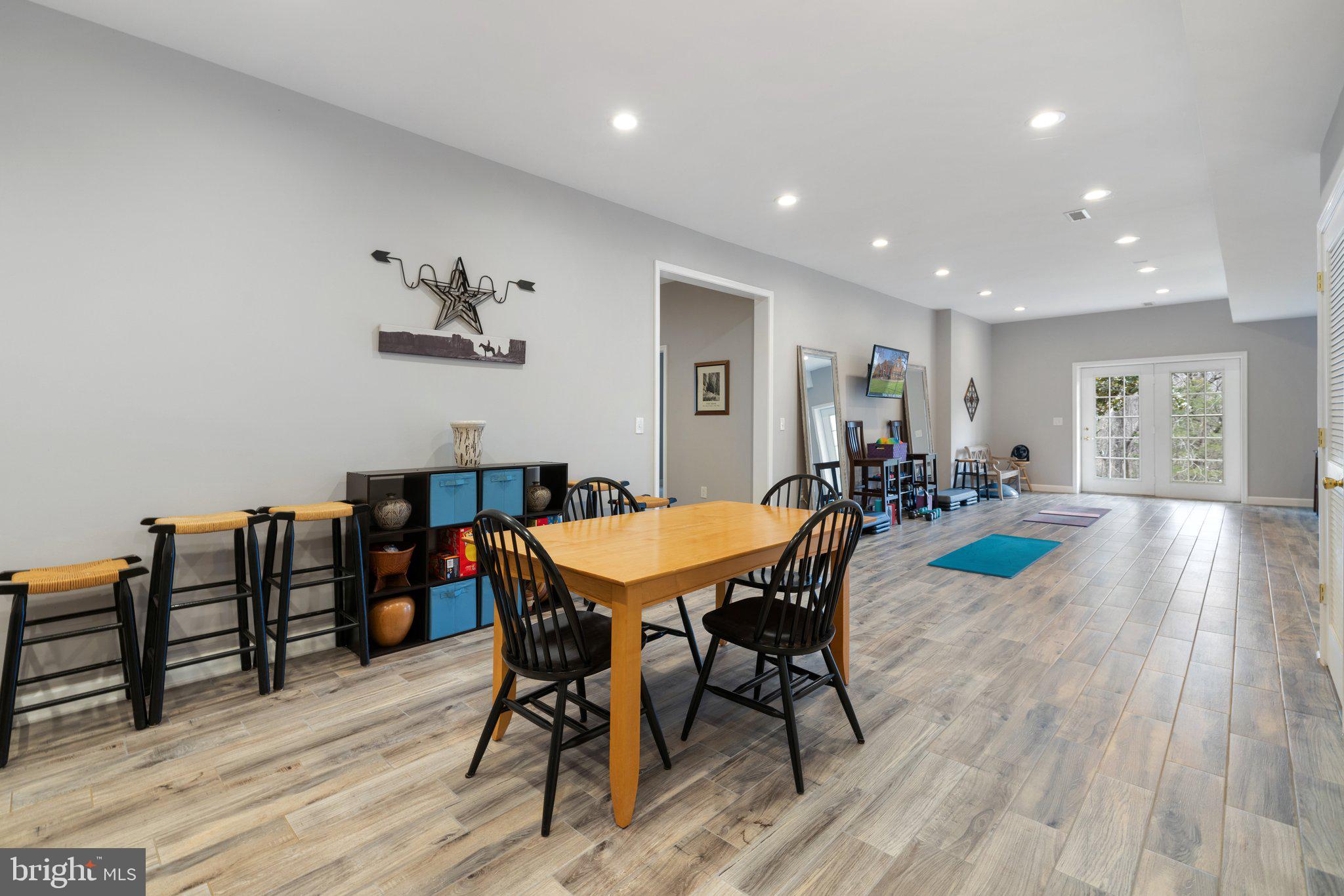 Warrenton, Virginia, 20186, United States, 6 Bedrooms Bedrooms, ,6 BathroomsBathrooms,Residential,For Sale,1914249