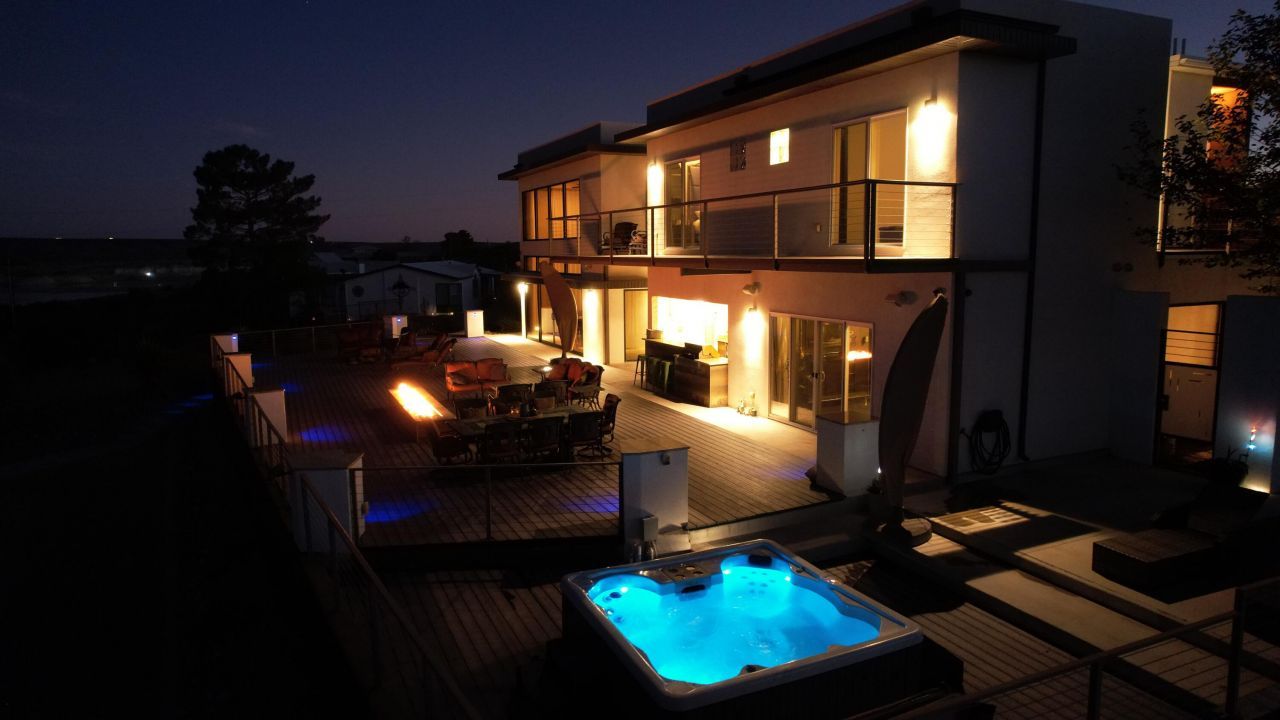 Elephant Butte, New Mexico, 87935, United States, 4 Bedrooms Bedrooms, ,4 BathroomsBathrooms,Residential,For Sale,1949641