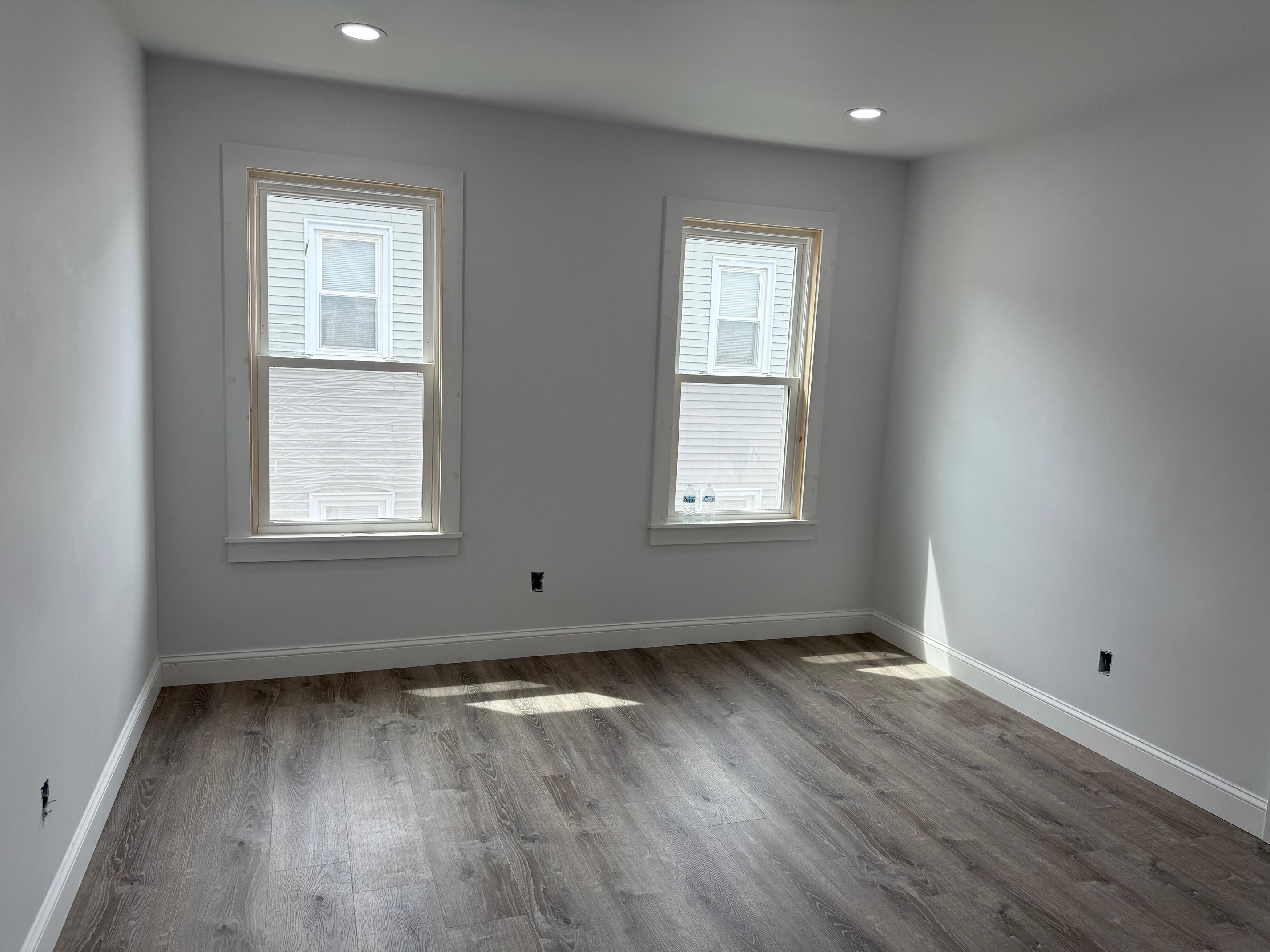 Bridgeport, Connecticut, 06610, United States, 6 Bedrooms Bedrooms, ,3 BathroomsBathrooms,Residential,For Sale,1929111