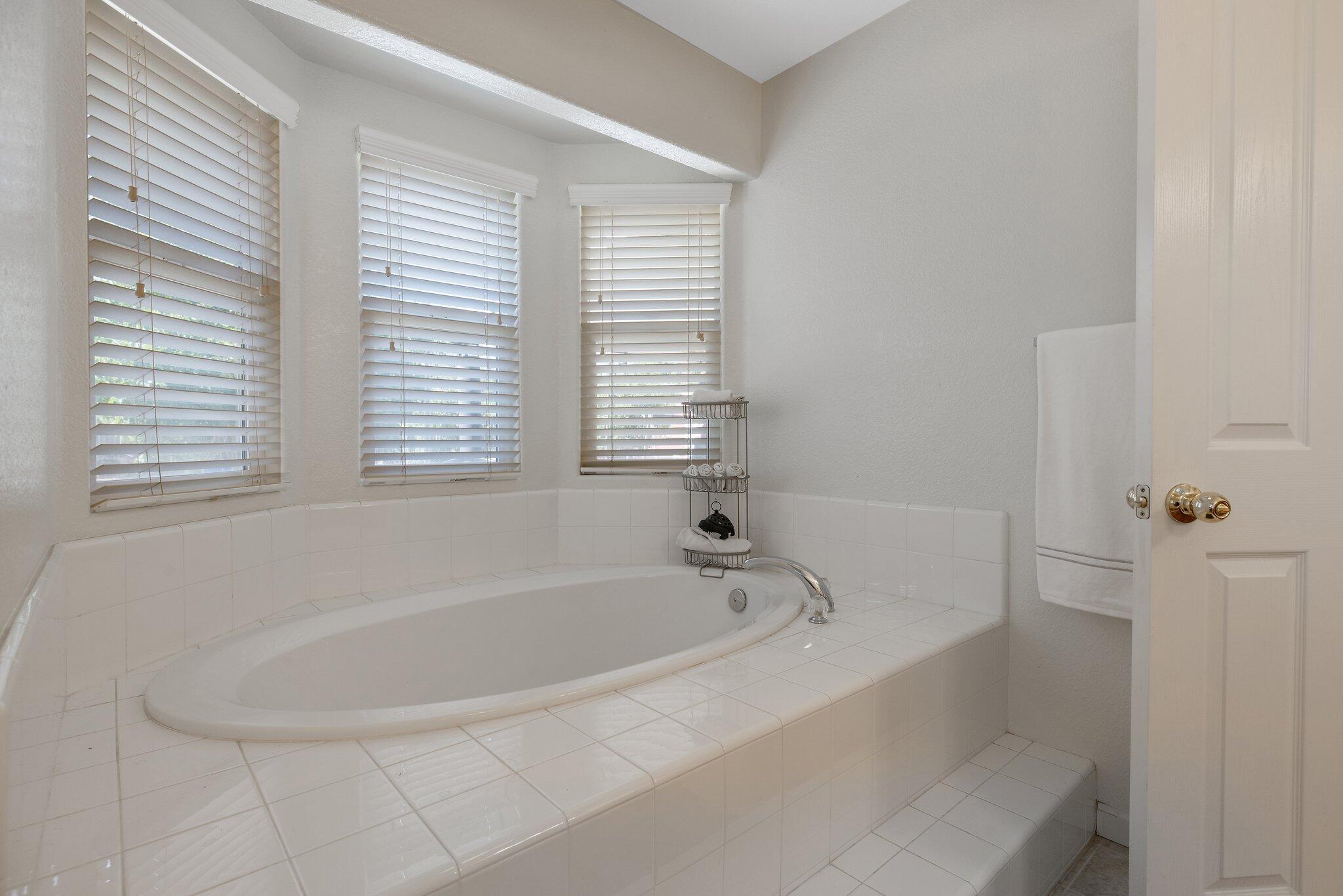 Fresno, California, 93737, United States, 4 Bedrooms Bedrooms, ,3 BathroomsBathrooms,Residential,For Sale,1839488