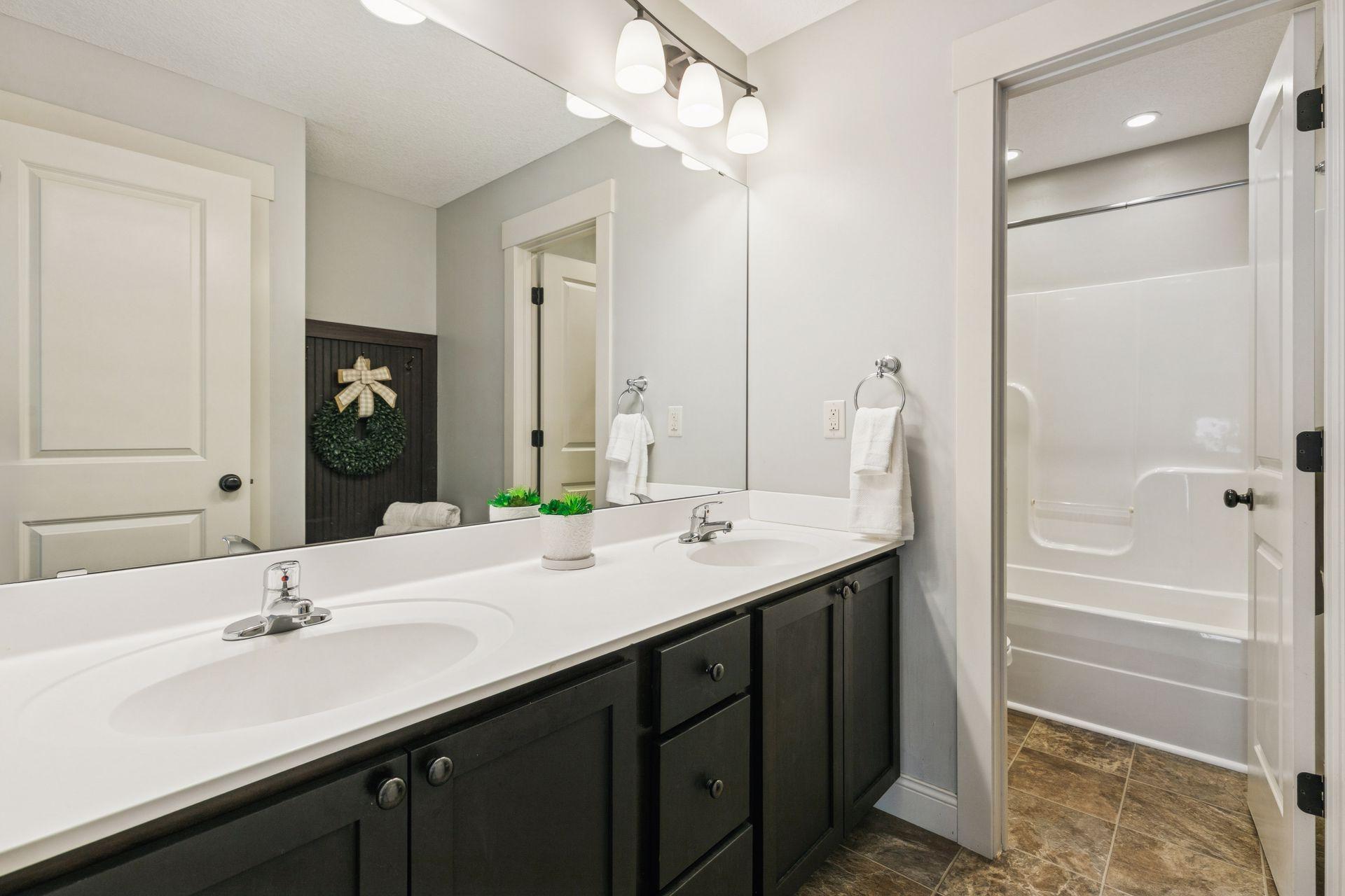 Elko New Market, Minnesota, 55020, United States, 5 Bedrooms Bedrooms, ,3 BathroomsBathrooms,Residential,For Sale,1991827