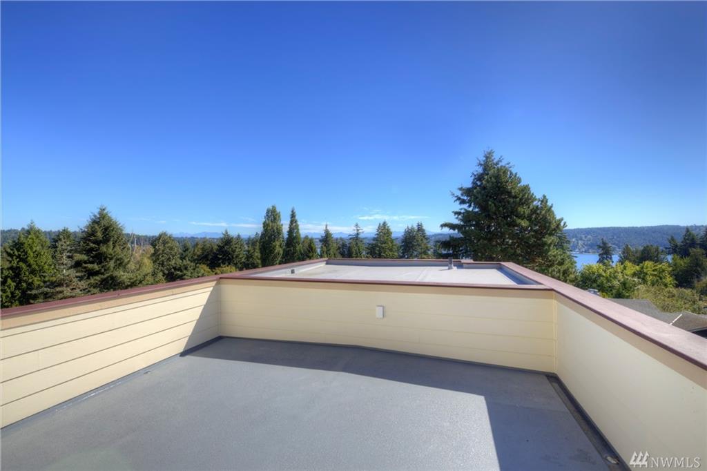 16001 36th Ave NE, Lake Forest Park, Washington, 98155, United States, 3 Bedrooms Bedrooms, ,4 BathroomsBathrooms,Residential,For Sale,16001 36th Ave NE,1611051