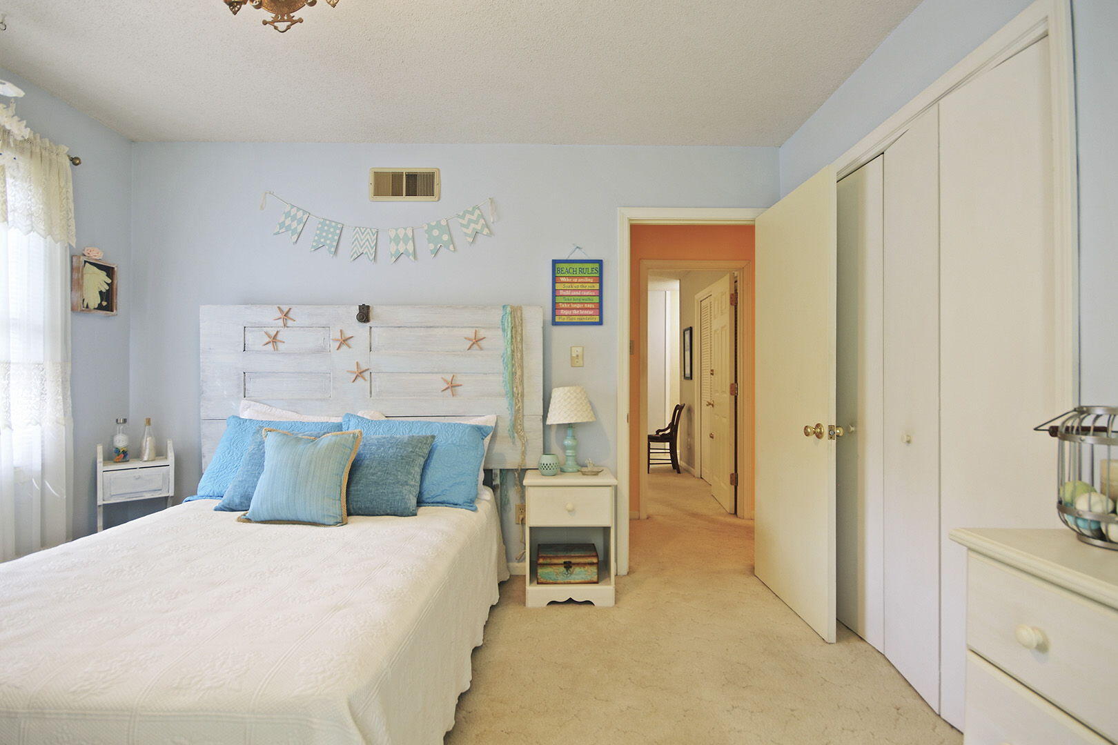 COLUMBIA, Missouri, 65203, United States, 5 Bedrooms Bedrooms, ,3 BathroomsBathrooms,Residential,For Sale,1975322