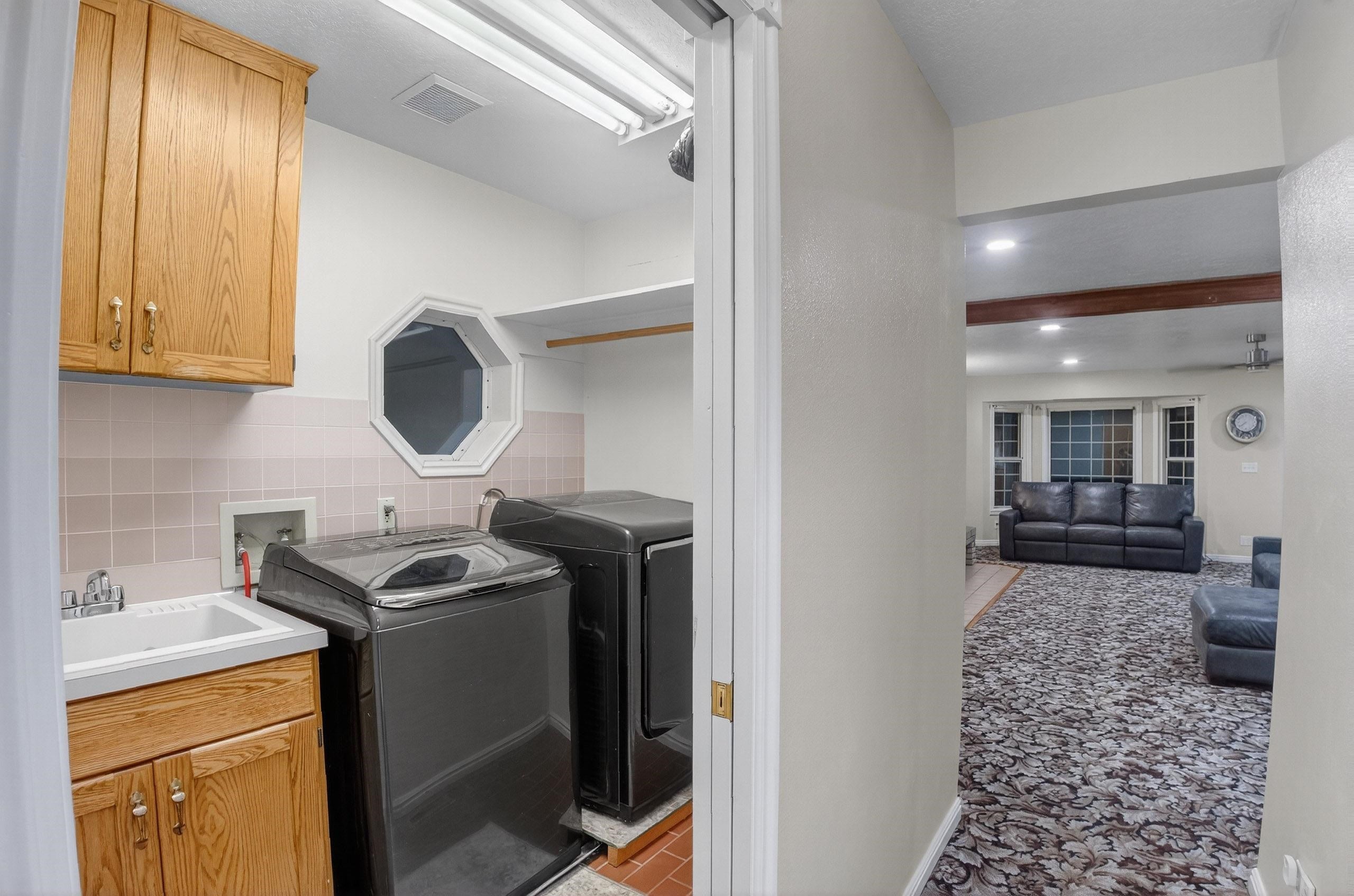 Pocatello, Idaho, 83202, United States, 6 Bedrooms Bedrooms, ,3 BathroomsBathrooms,Residential,For Sale,1981388