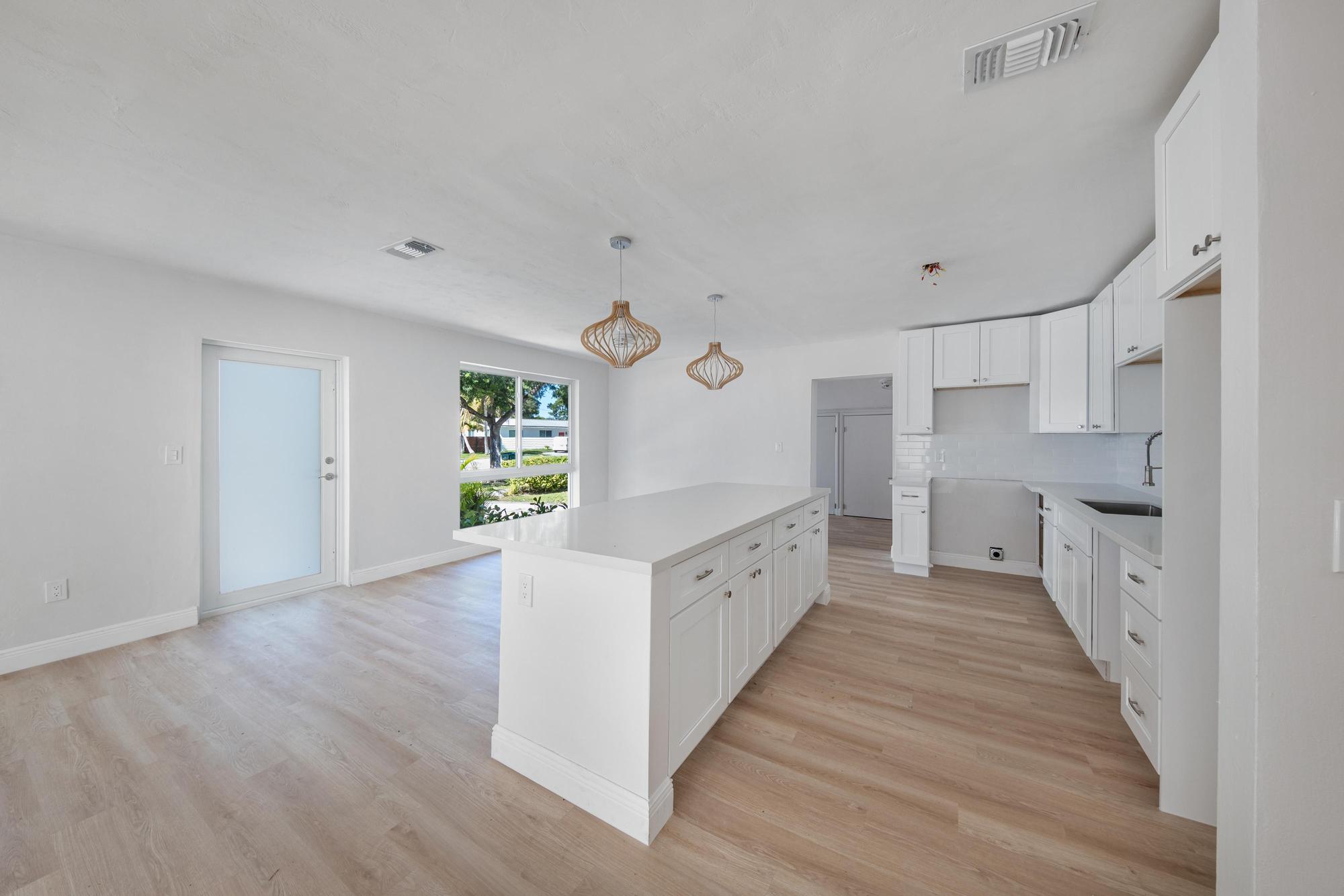 Cutler Bay, Florida, 33189, United States, 5 Bedrooms Bedrooms, ,2 BathroomsBathrooms,Residential,For Sale,1987060