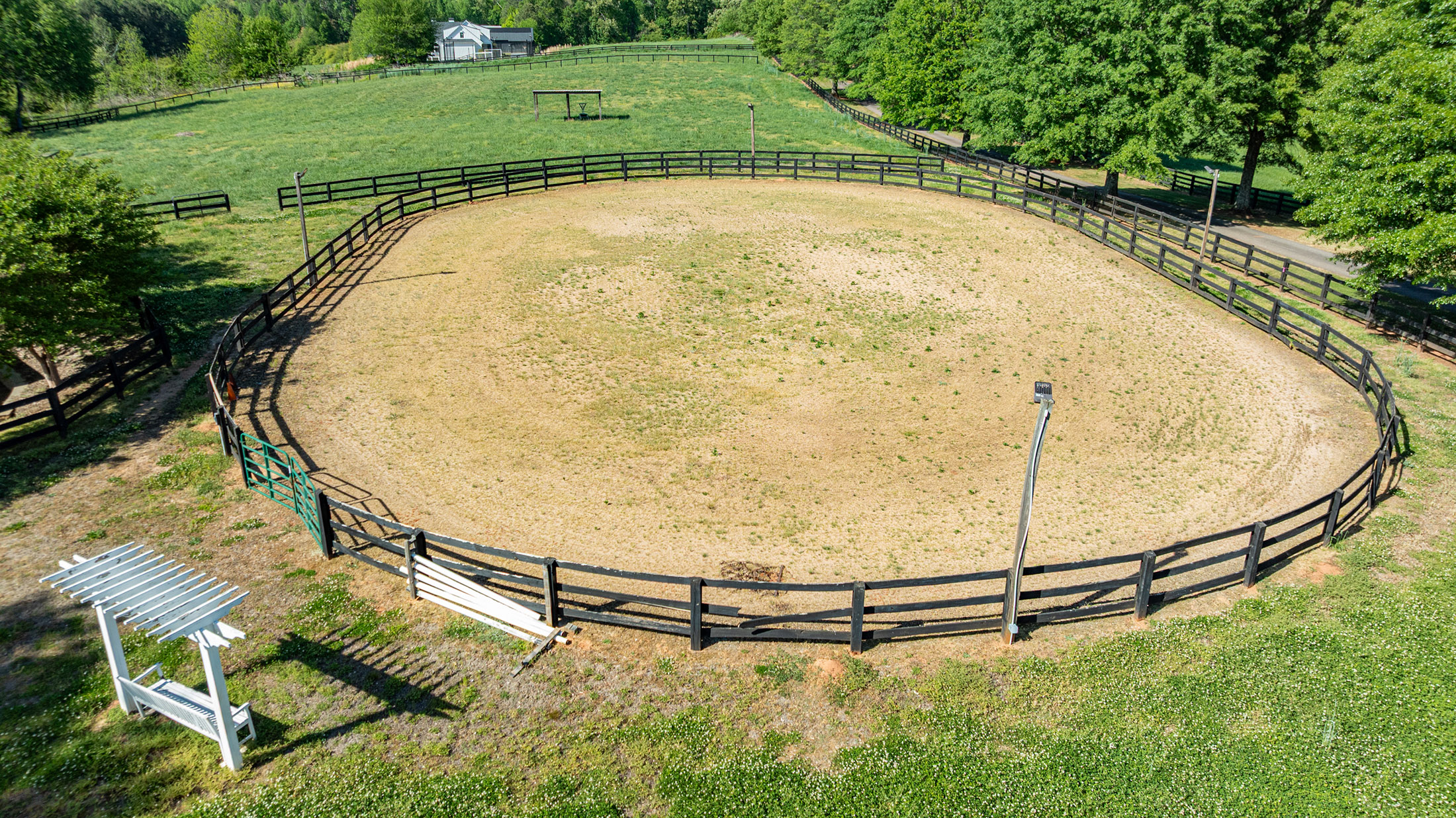  Exceptional Equestrian Estate: A Rare Blend of Luxury, Functionality, and Charm - 物件實景