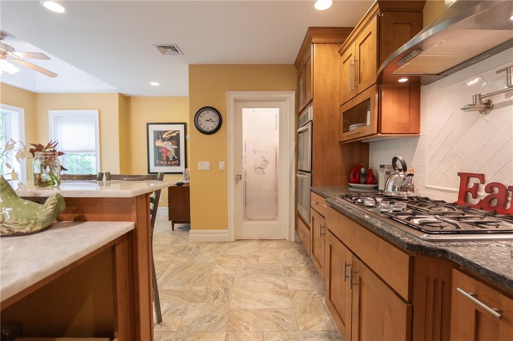 Cranston, Rhode Island, 02921, United States, 3 Bedrooms Bedrooms, ,3 BathroomsBathrooms,Residential,For Sale,1887248