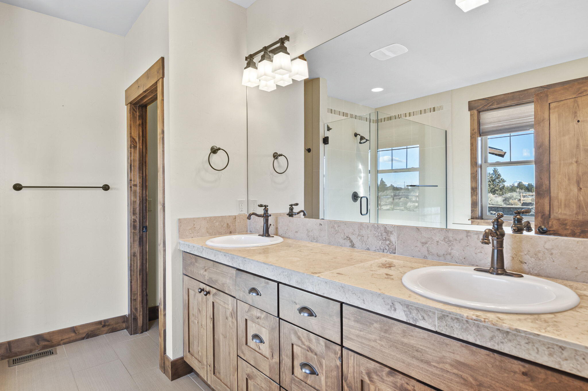 Powell Butte, Oregon, 97753, United States, 4 Bedrooms Bedrooms, ,3 BathroomsBathrooms,Residential,For Sale,1973893