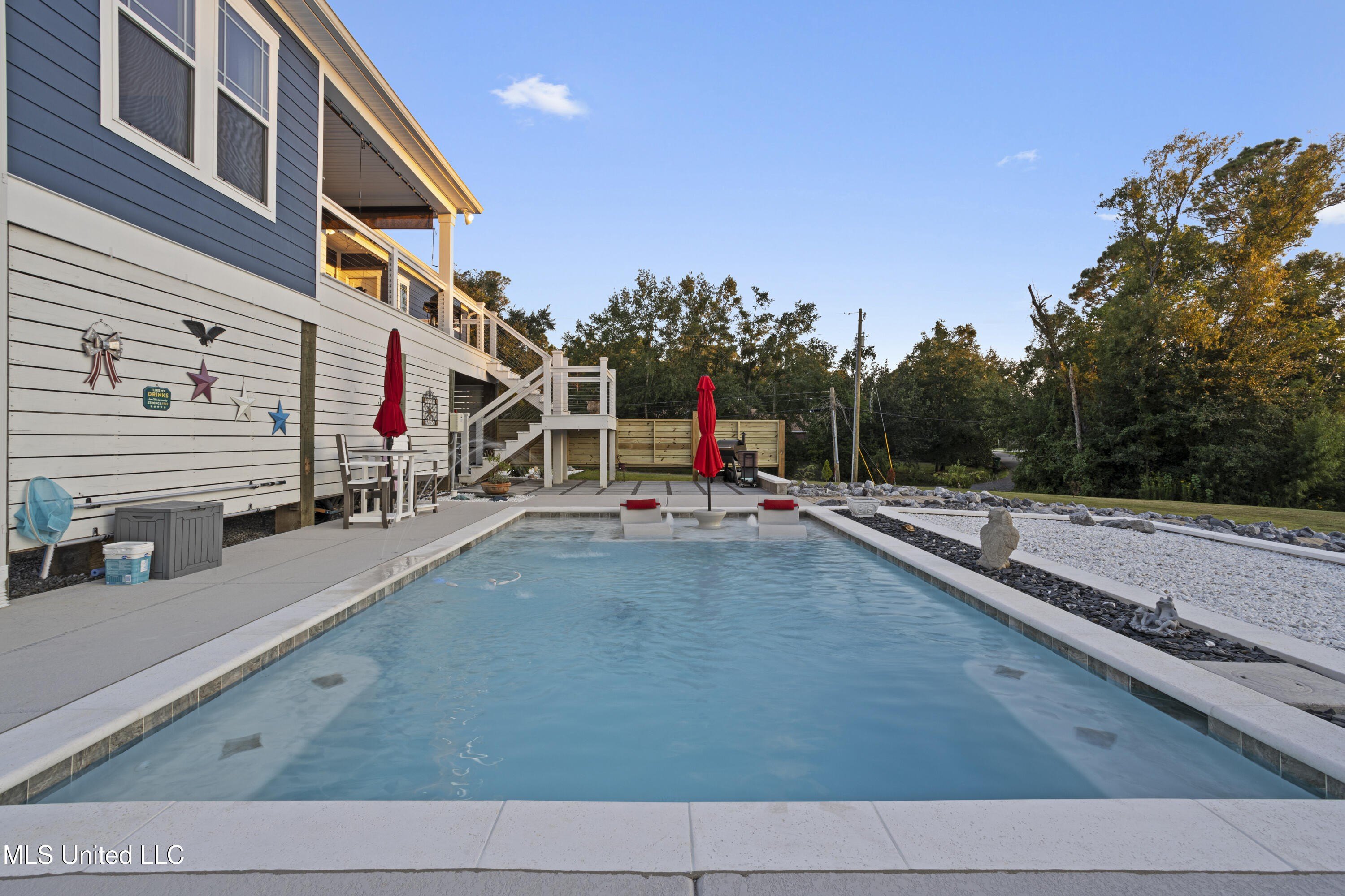 Biloxi, Mississippi, 39532, United States, 3 Bedrooms Bedrooms, ,2 BathroomsBathrooms,Residential,For Sale,1977192