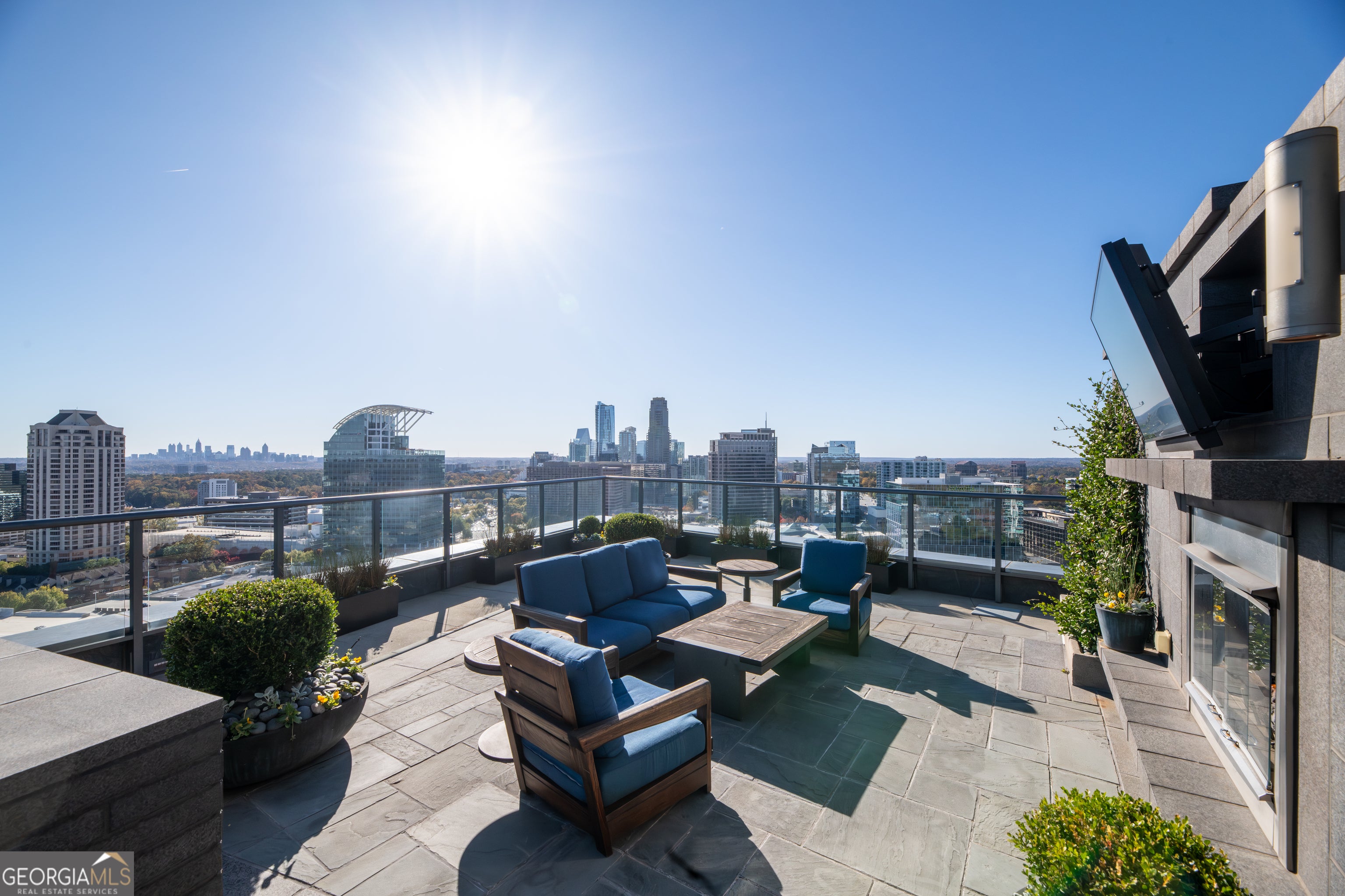 Atlanta, Georgia, 30326, United States, 3 Bedrooms Bedrooms, ,4 BathroomsBathrooms,Residential,For Sale,1858951