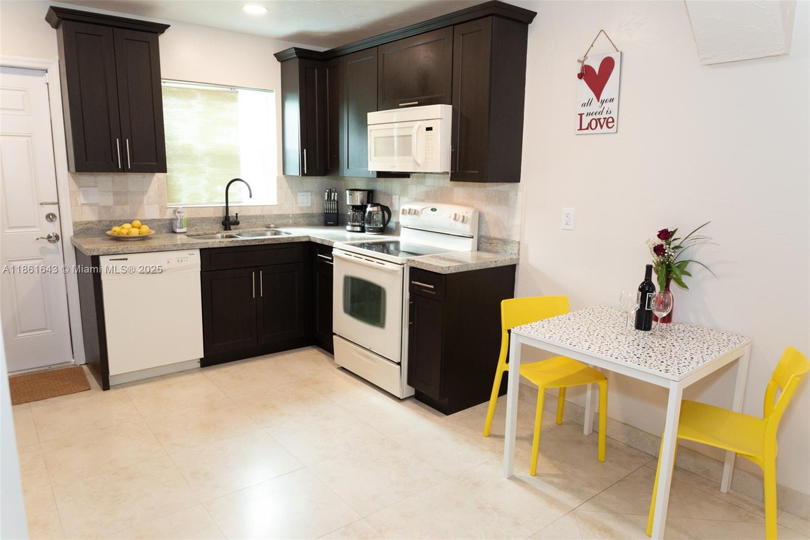 Dania Beach, Florida, 33004, United States, 3 Bedrooms Bedrooms, ,2 BathroomsBathrooms,Residential,For Sale,1926458