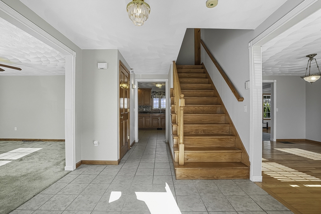 Worcester, Massachusetts, 01606, United States, 4 Bedrooms Bedrooms, ,3 BathroomsBathrooms,Residential,For Sale,2012062