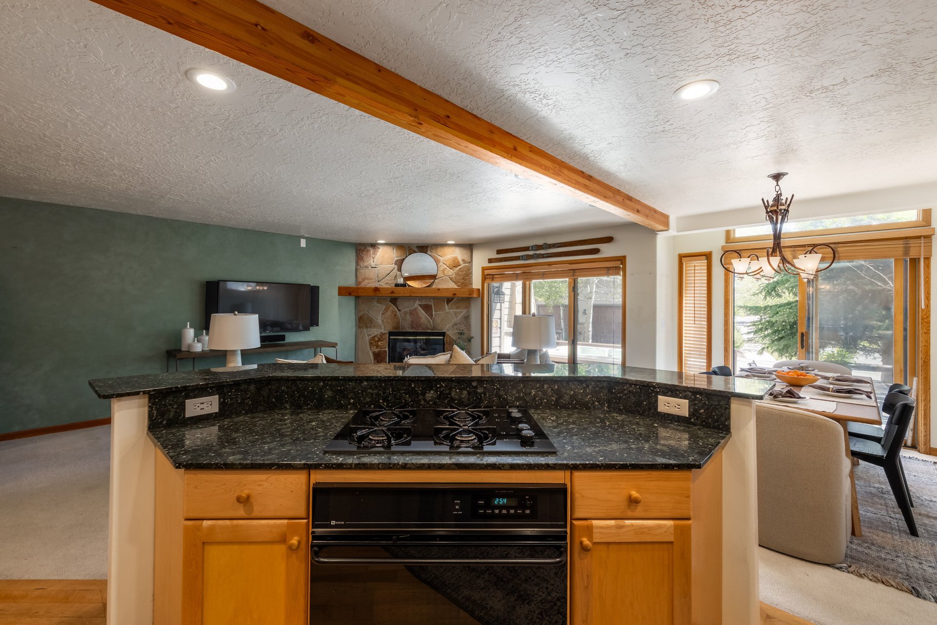  Tranquility Meets Convenience in Deer Valley - 物件實景