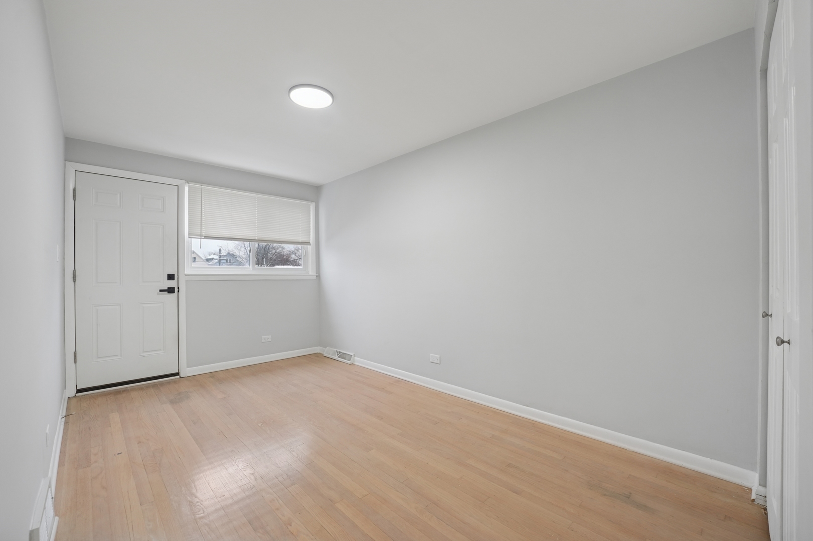 Cicero, Illinois, 60804, United States, 8 Bedrooms Bedrooms, ,Residential,For Sale,2000949