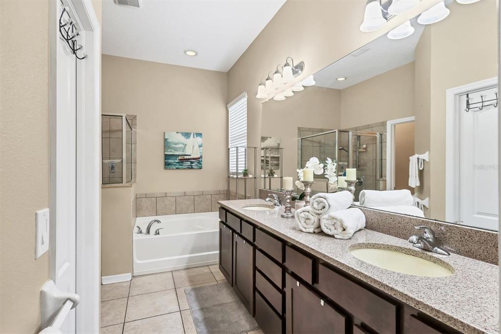 Palmetto, Florida, 34221, United States, 4 Bedrooms Bedrooms, ,3 BathroomsBathrooms,Residential,For Sale,1700640