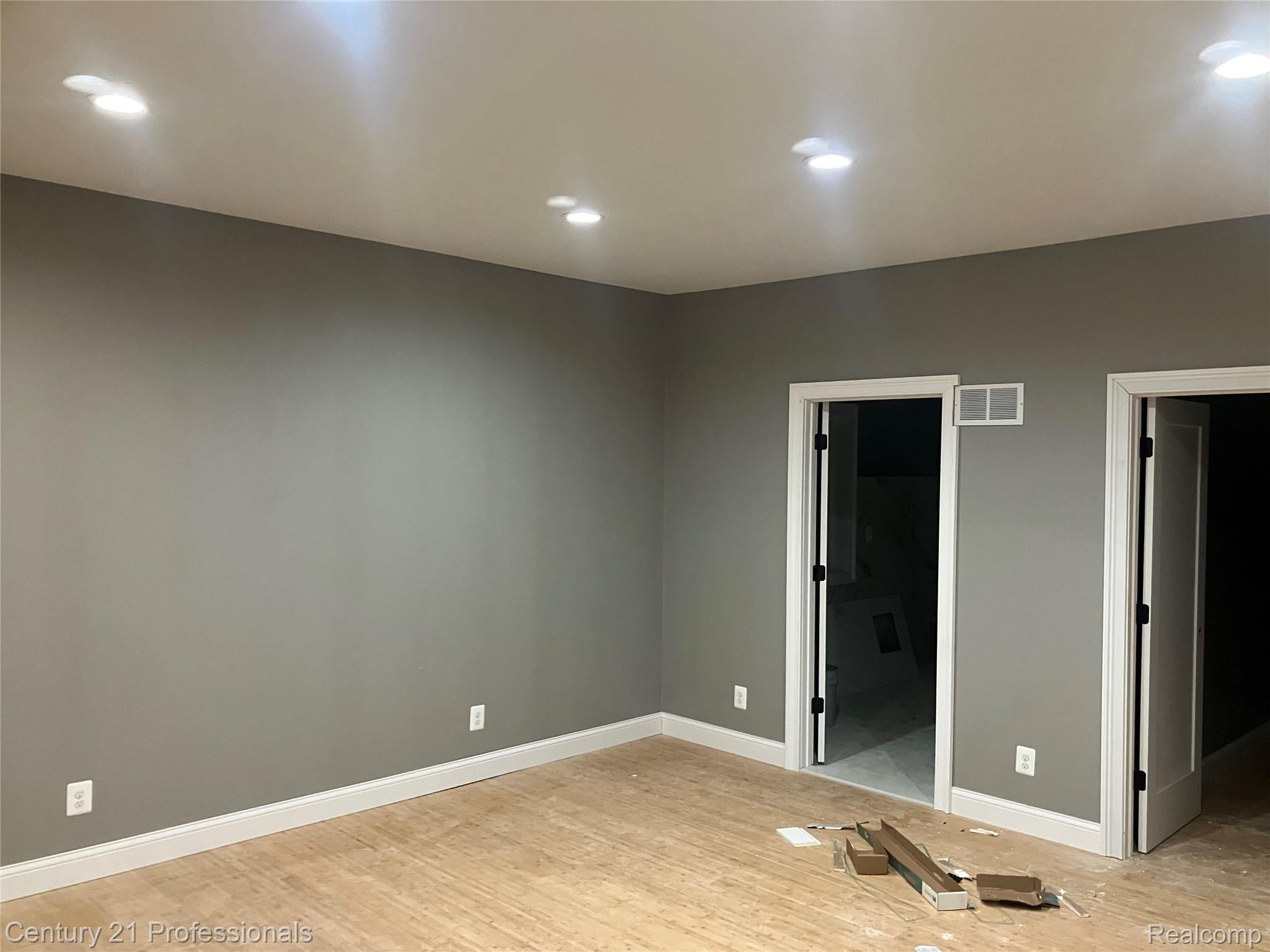 Allenton, Michigan, 48002, United States, 4 Bedrooms Bedrooms, ,3 BathroomsBathrooms,Residential,For Sale,1980291